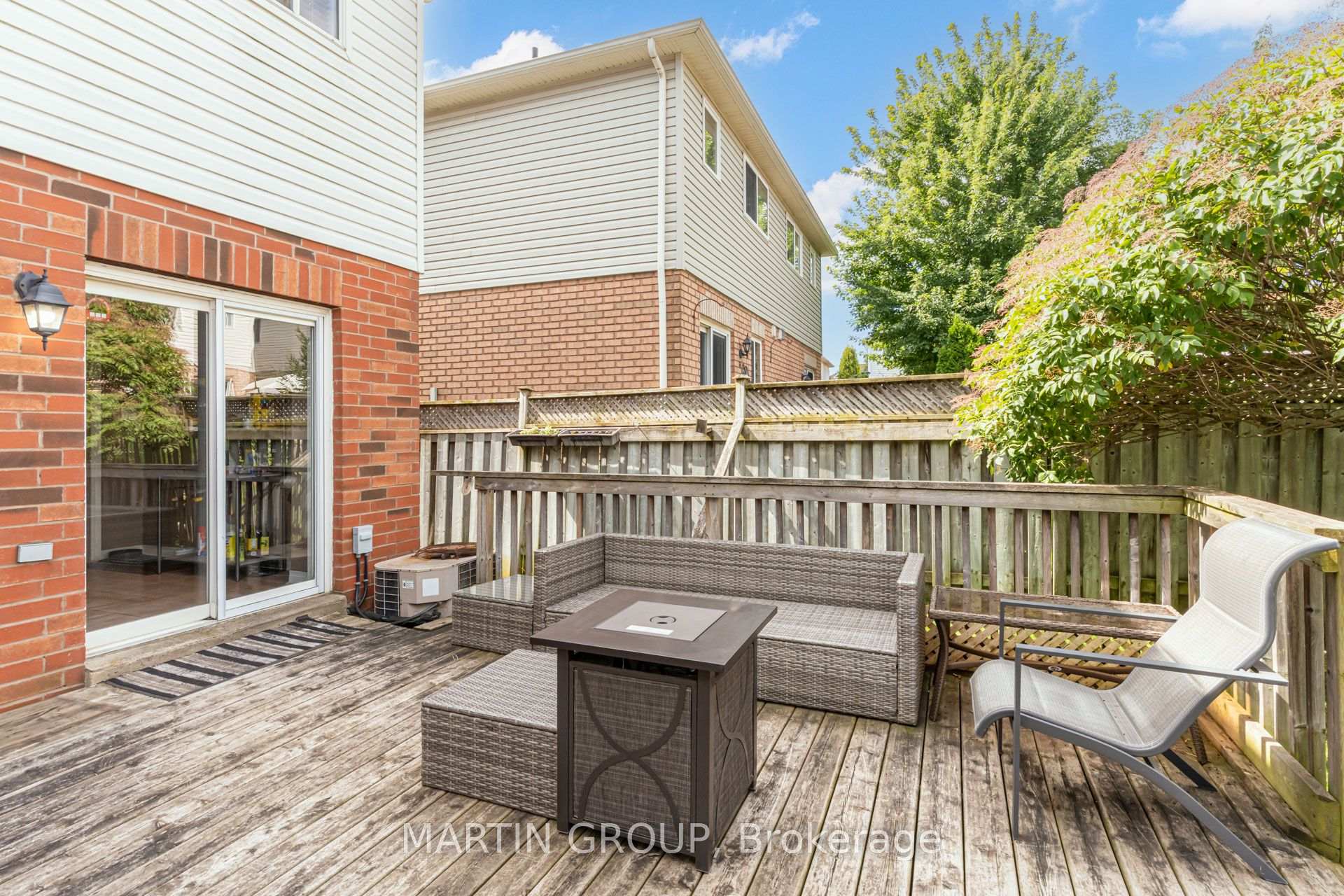 Photo 53 of 33 Slater Court, Hamilton, Waterdown — HOMEH