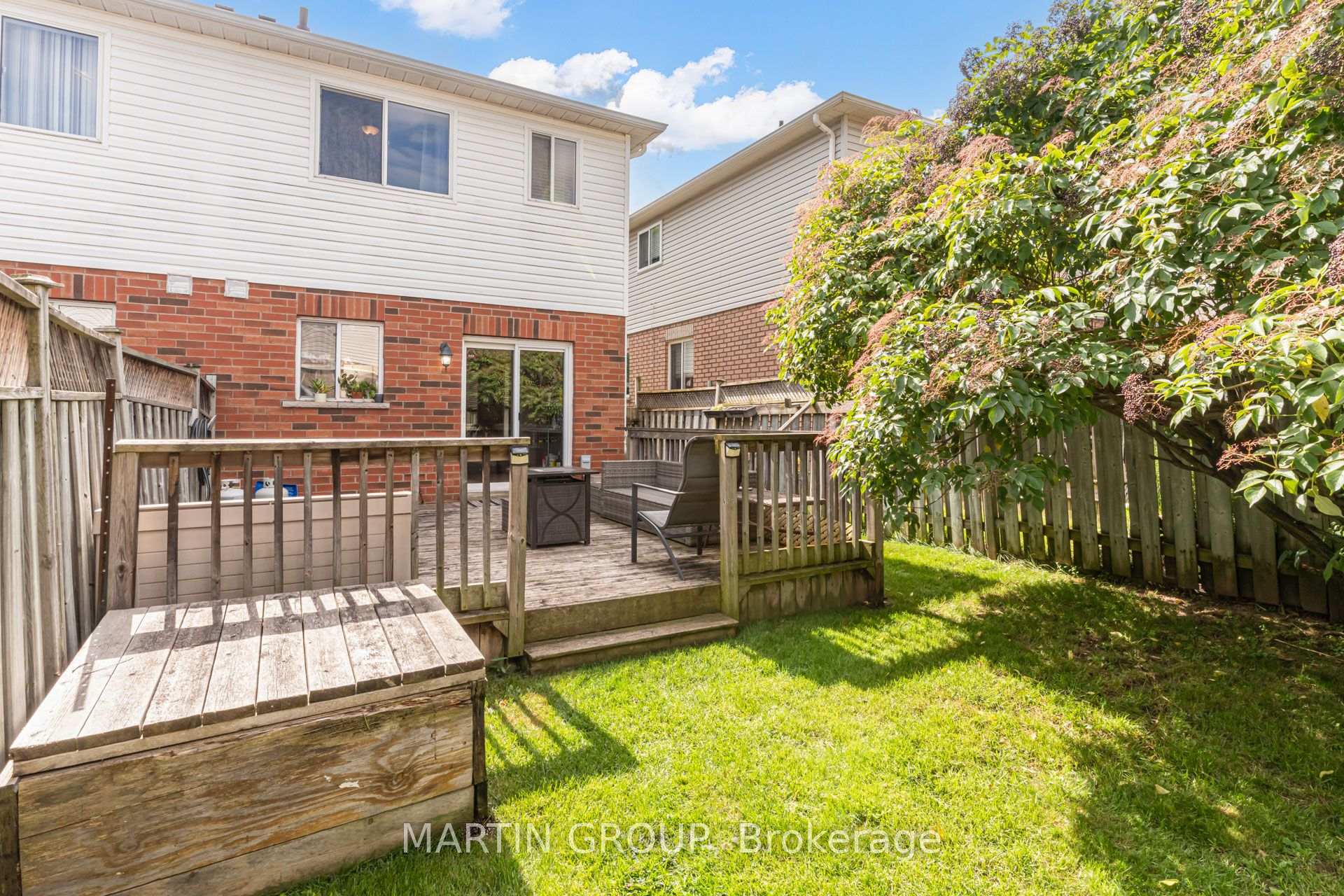 Photo 54 of 33 Slater Court, Hamilton, Waterdown — HOMEH