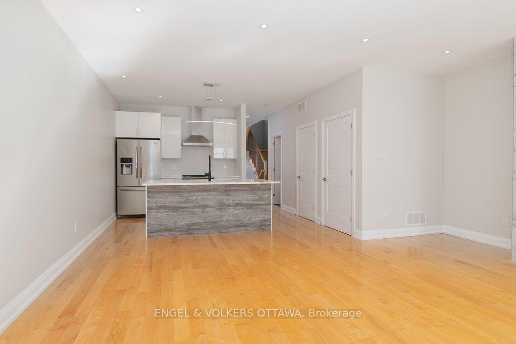 Photo 10 of 1288A Kilborn Avenue, Ottawa, Alta Vista — HOMEH