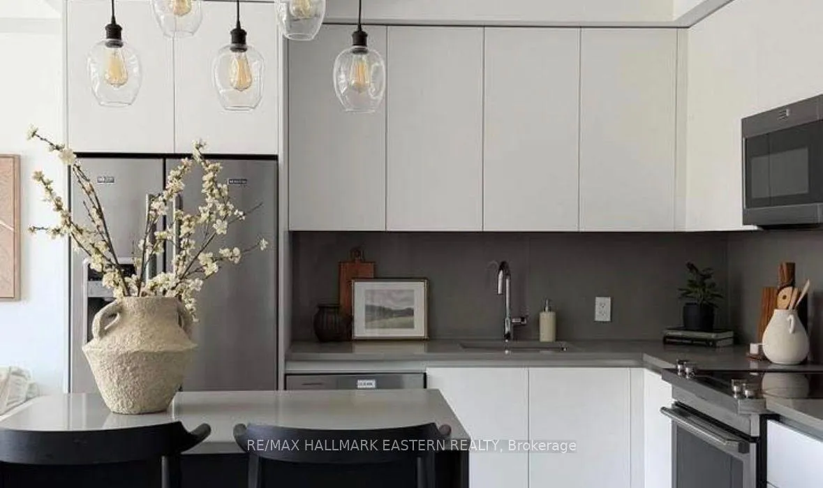 Photo of Unit 308, 195 Hunter Street E