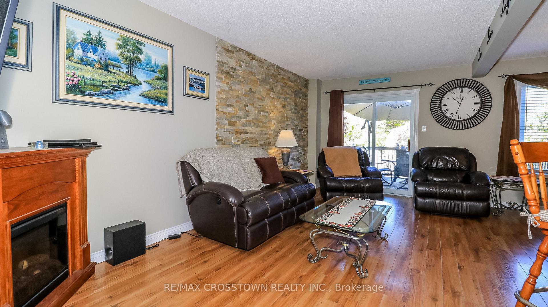 Photo 8 of 67 Donald Crescent, Wasaga Beach — HOMEH