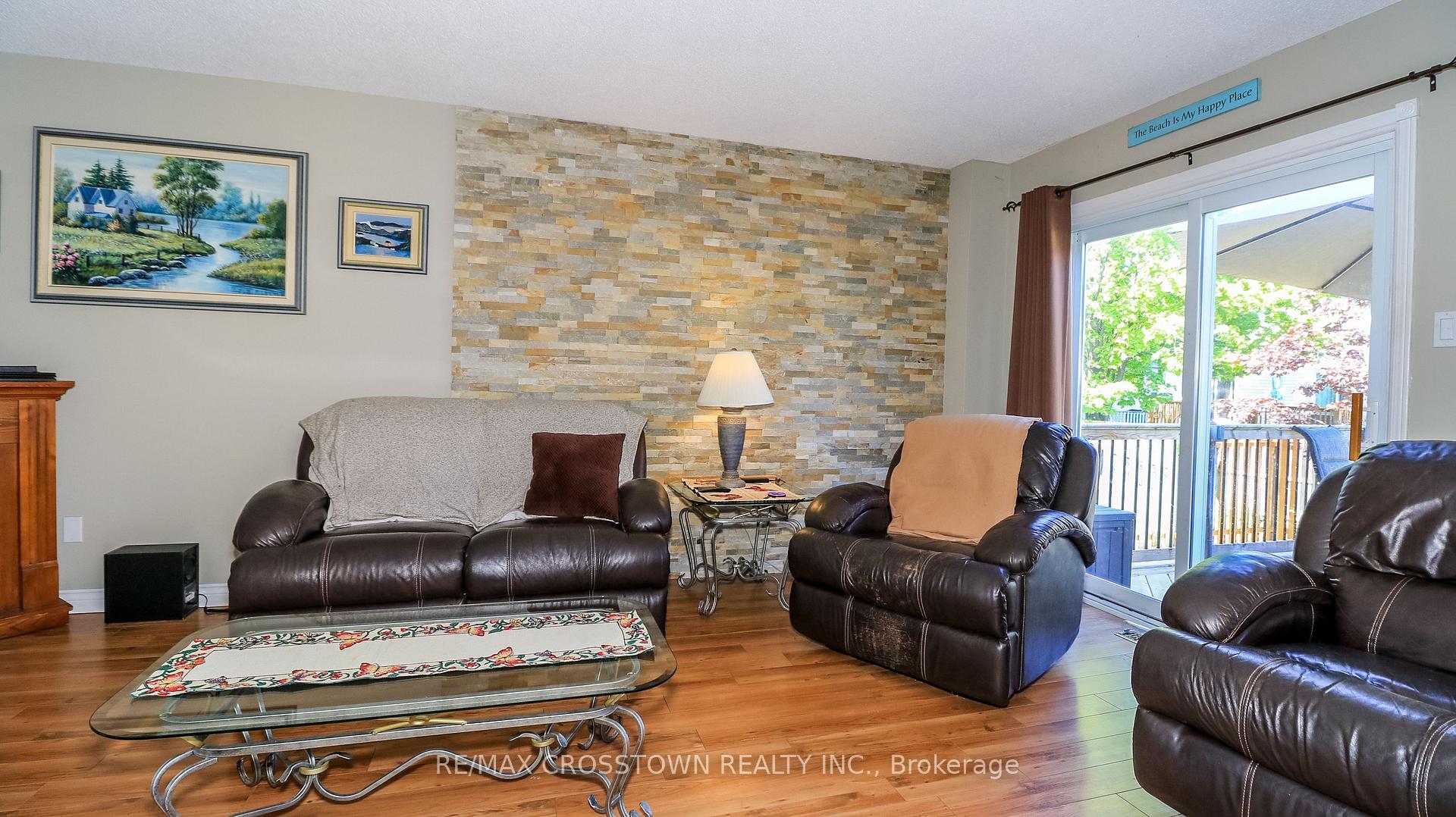 Photo 9 of 67 Donald Crescent, Wasaga Beach — HOMEH