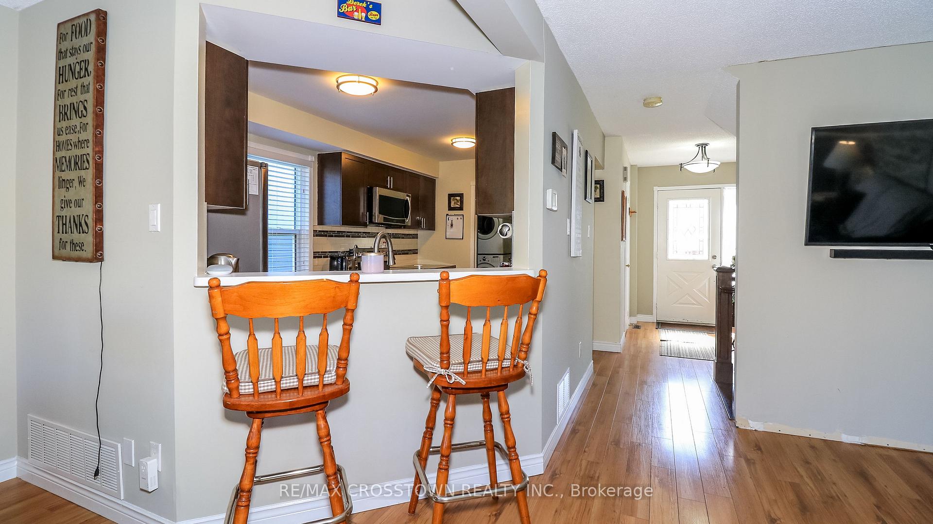 Photo 10 of 67 Donald Crescent, Wasaga Beach — HOMEH