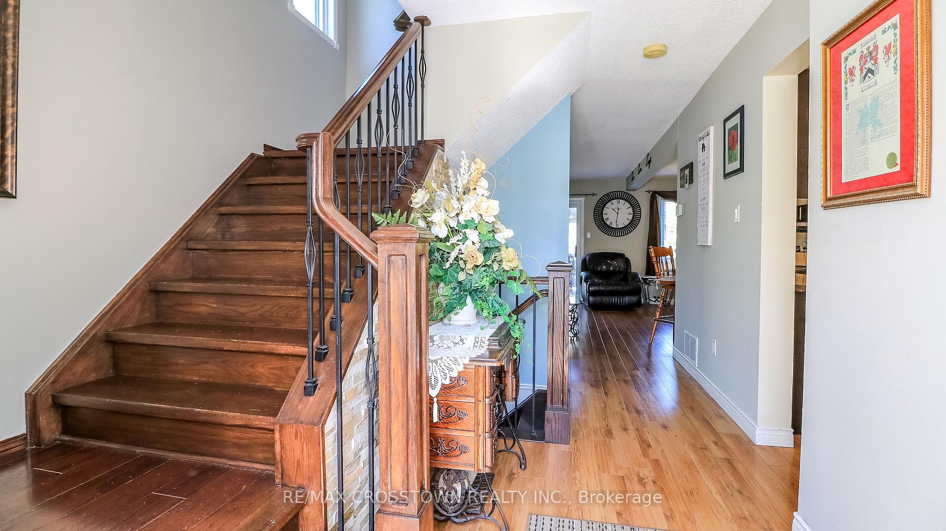 Photo 15 of 67 Donald Crescent, Wasaga Beach — HOMEH