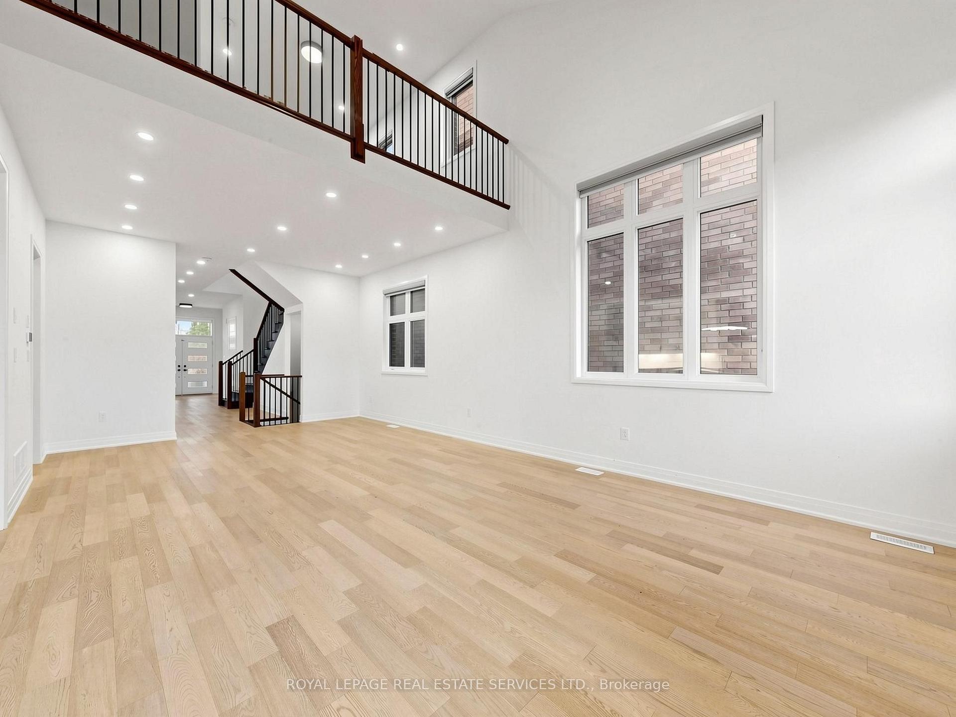 Photo 8 of 1340 Aymond Crescent, Oakville, Joshua Meadows — HOMEH
