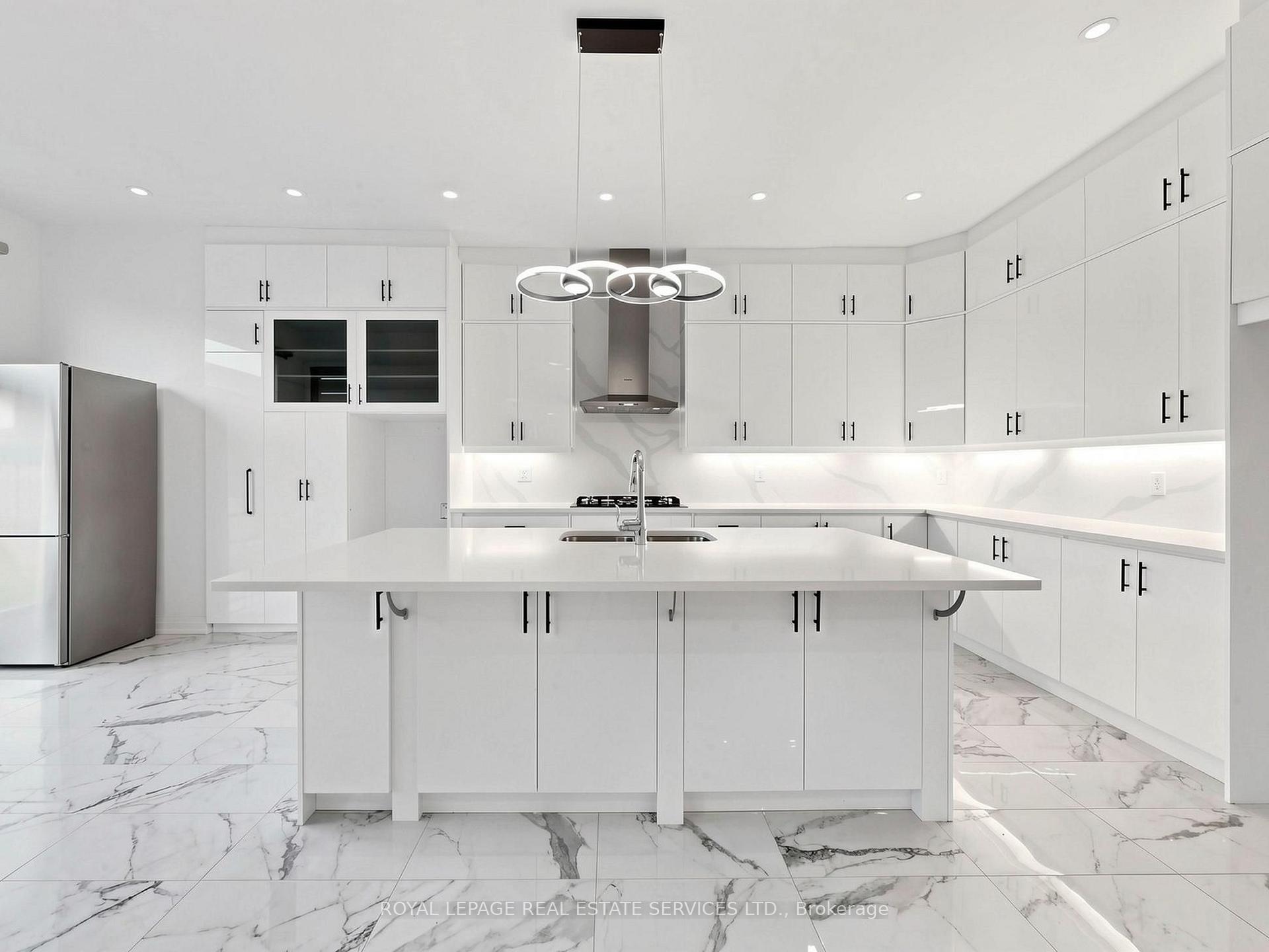 Photo 15 of 1340 Aymond Crescent, Oakville, Joshua Meadows — HOMEH