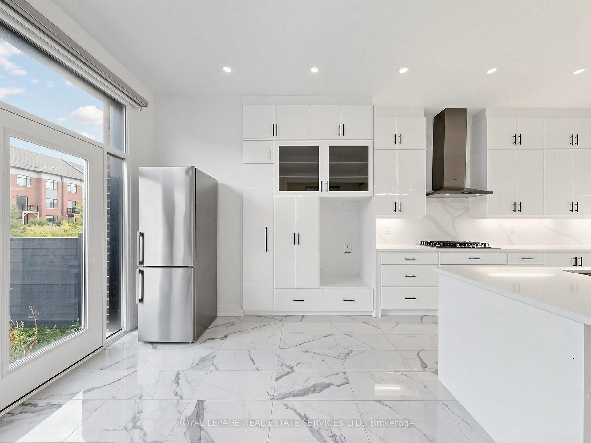 Photo 20 of 1340 Aymond Crescent, Oakville, Joshua Meadows — HOMEH