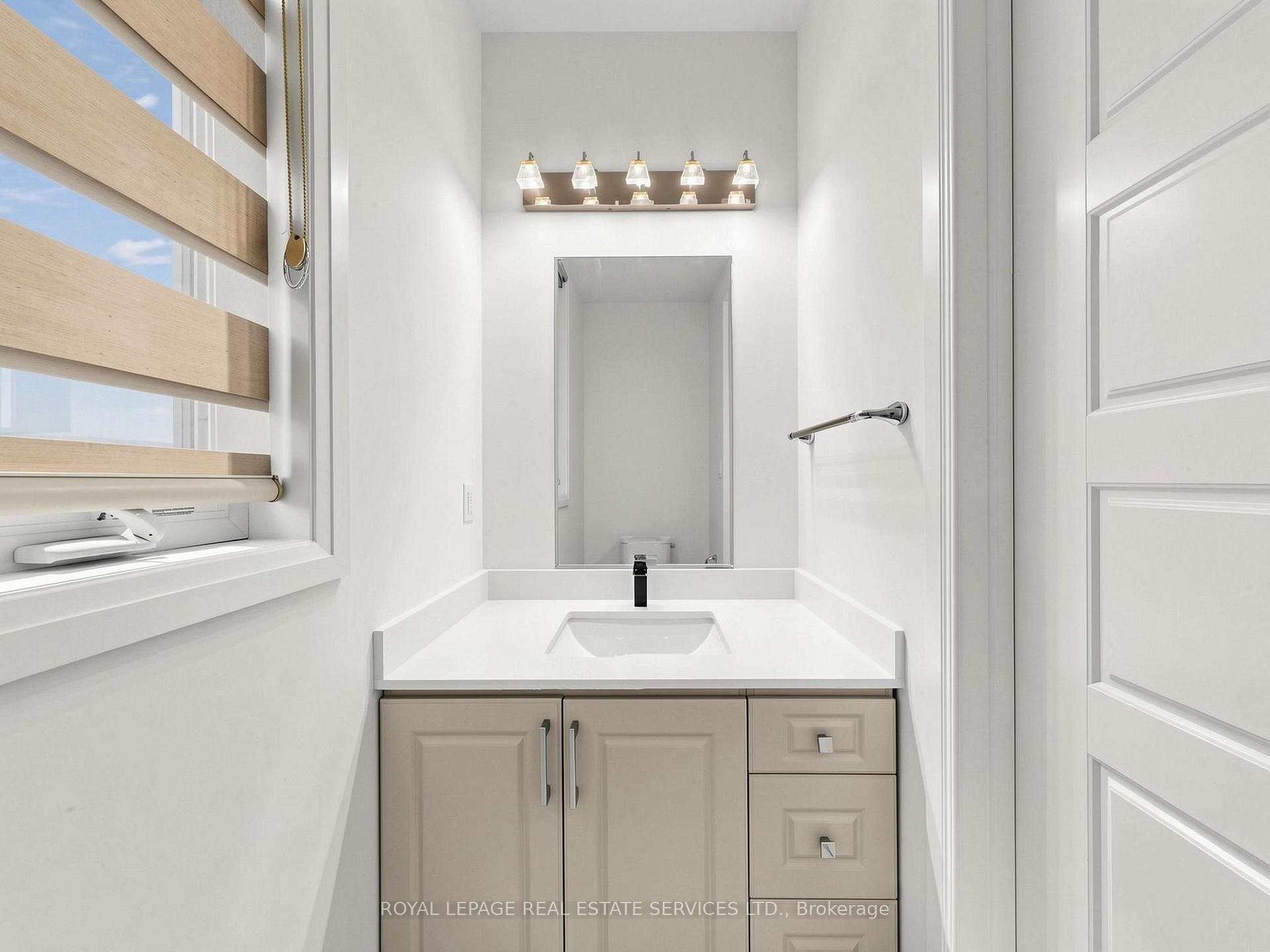 Photo 21 of 1340 Aymond Crescent, Oakville, Joshua Meadows — HOMEH