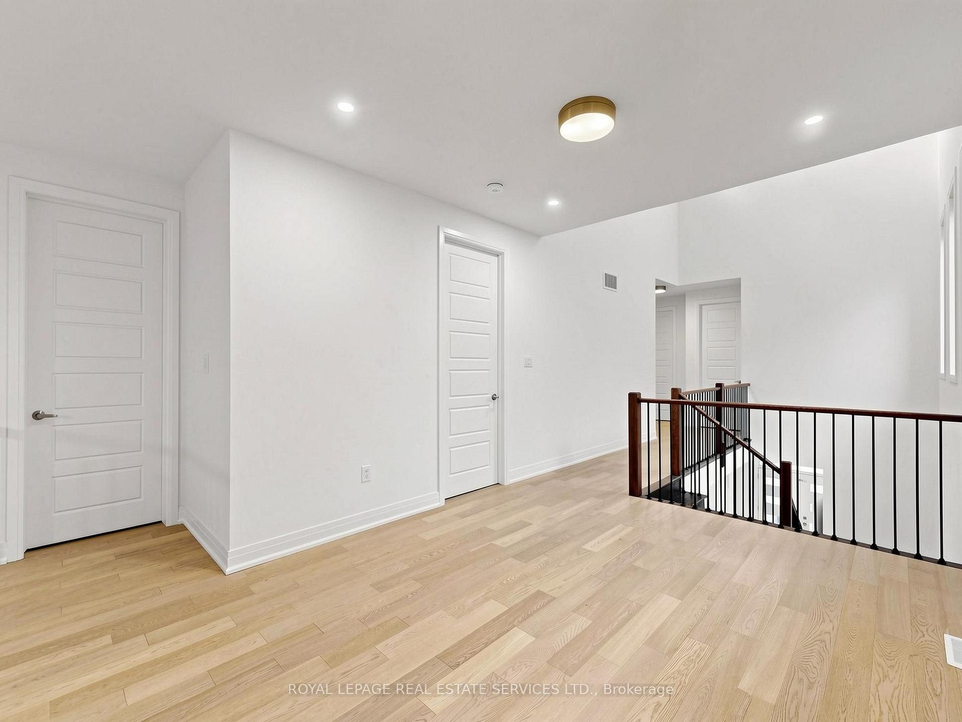 Photo 24 of 1340 Aymond Crescent, Oakville, Joshua Meadows — HOMEH