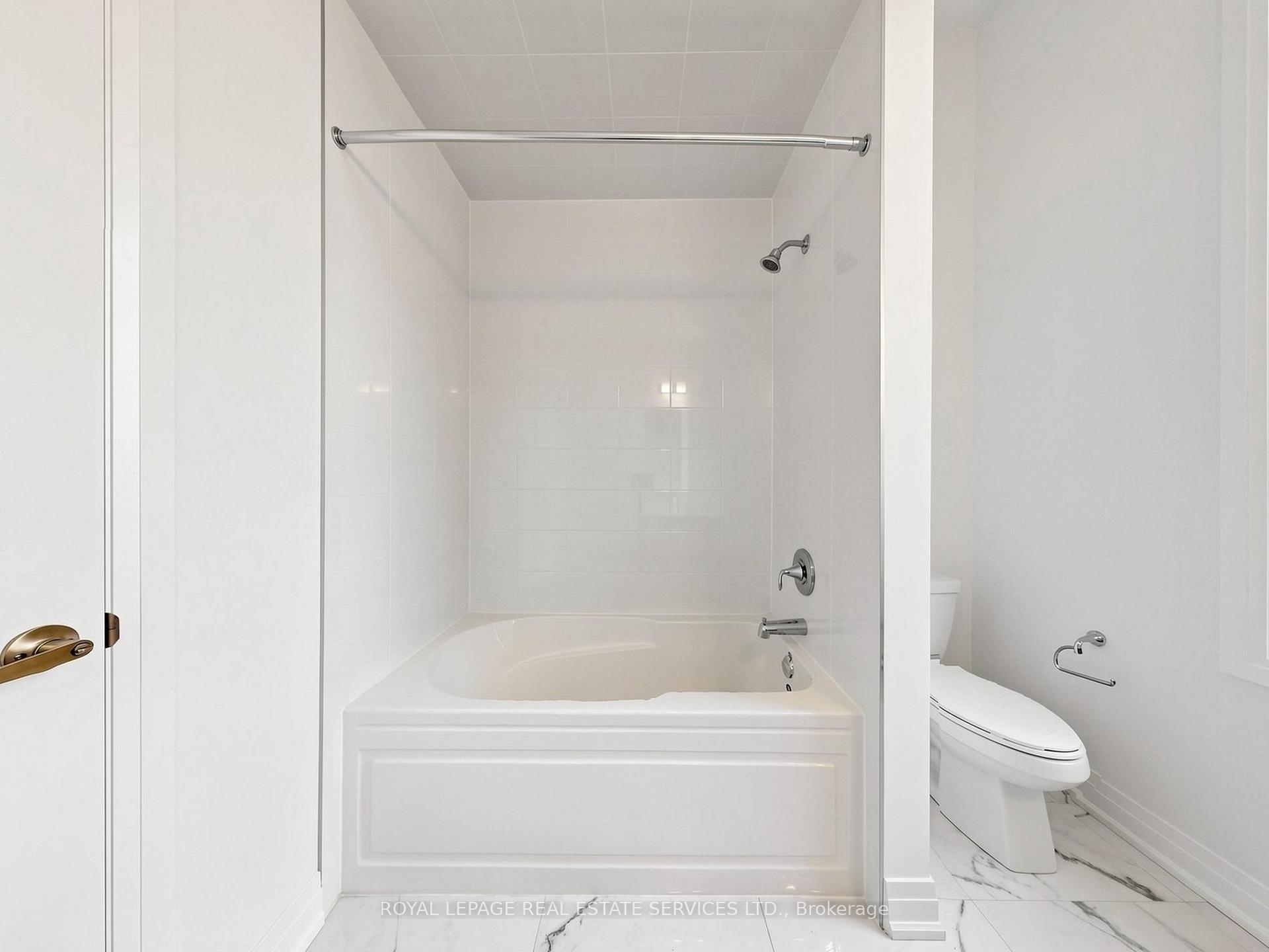 Photo 35 of 1340 Aymond Crescent, Oakville, Joshua Meadows — HOMEH