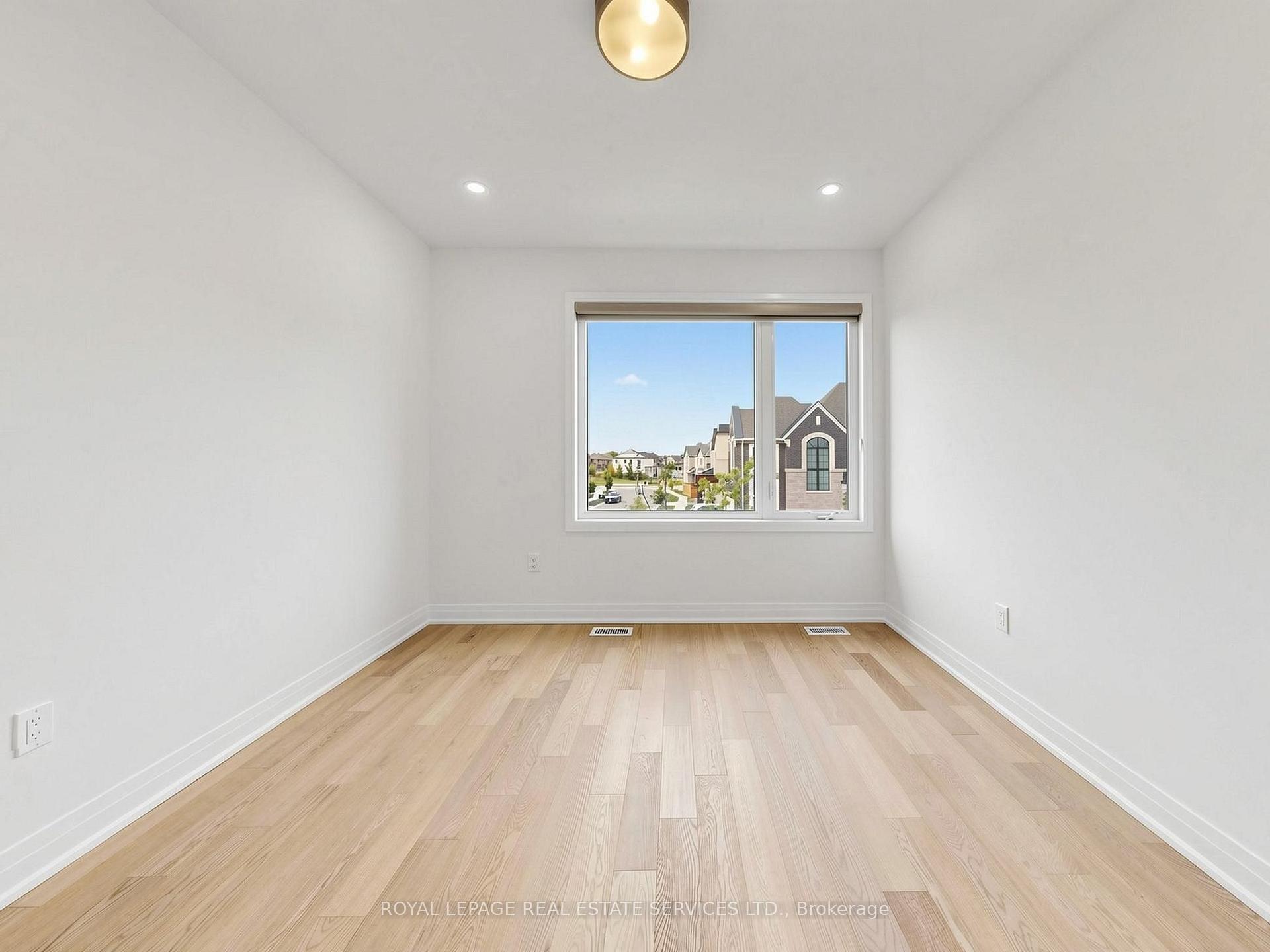 Photo 36 of 1340 Aymond Crescent, Oakville, Joshua Meadows — HOMEH