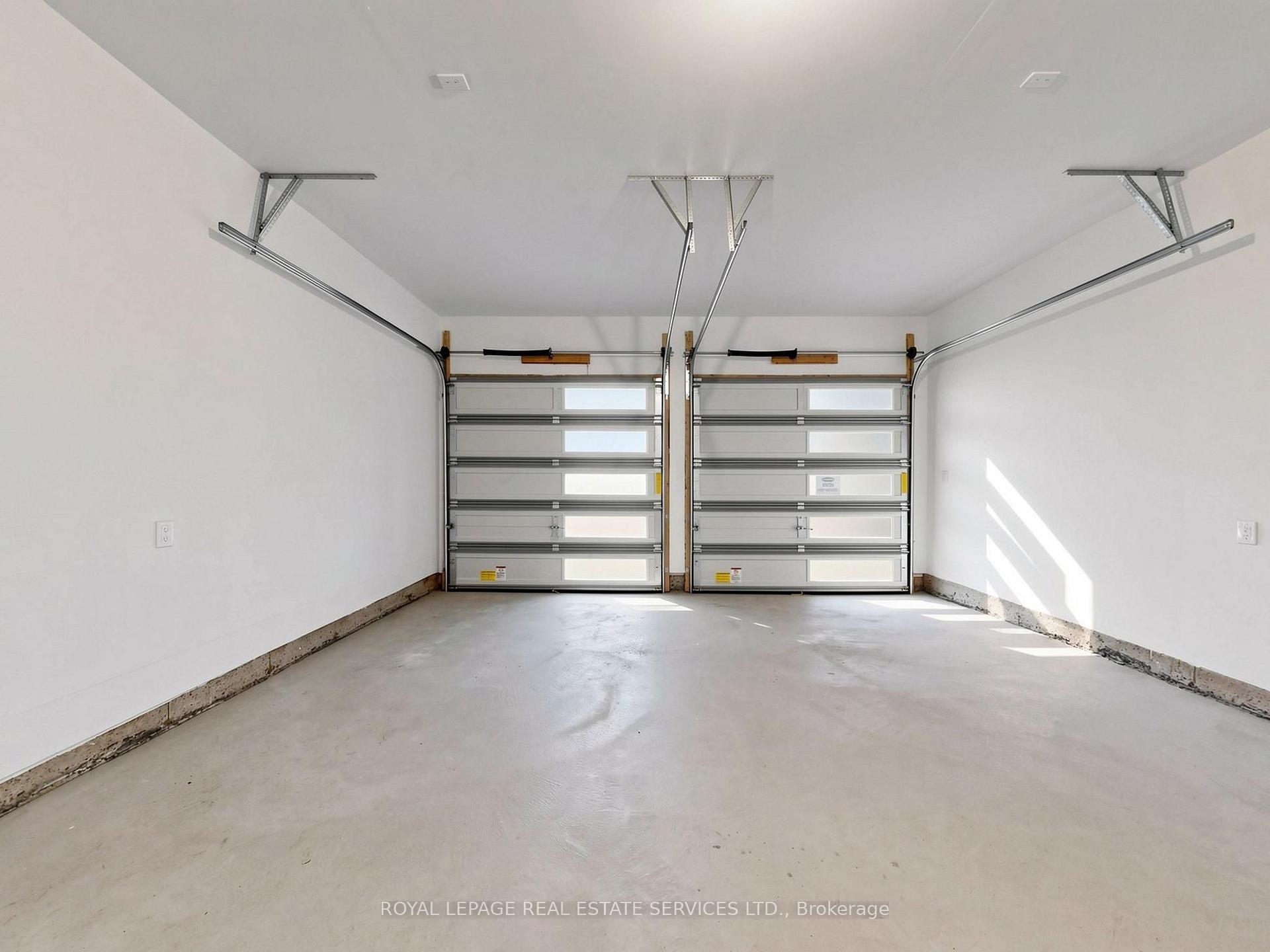 Photo 41 of 1340 Aymond Crescent, Oakville, Joshua Meadows — HOMEH