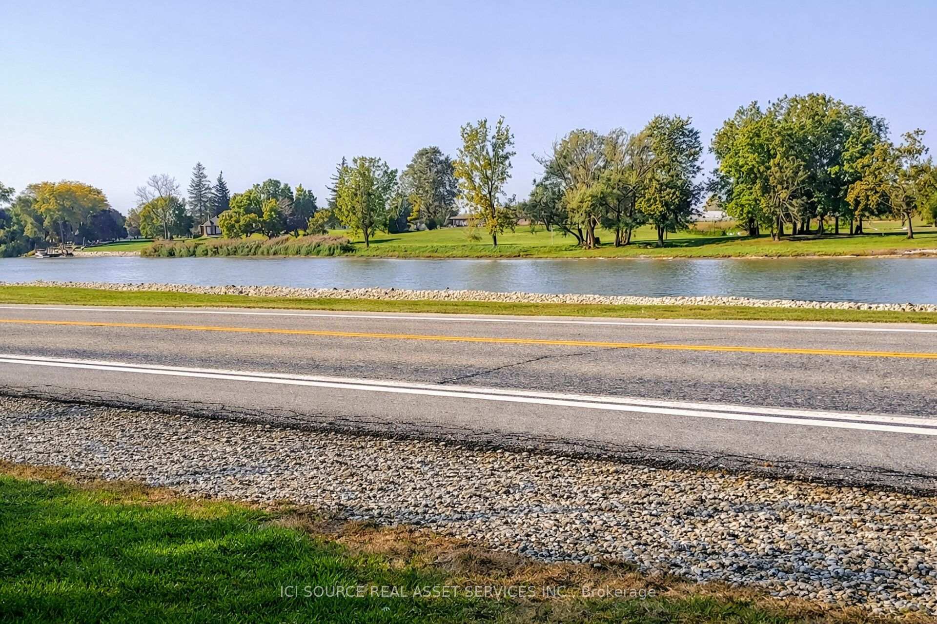 Photo 5 of 6774 Riverview Line, Chatham-Kent, Chatham — HOMEH