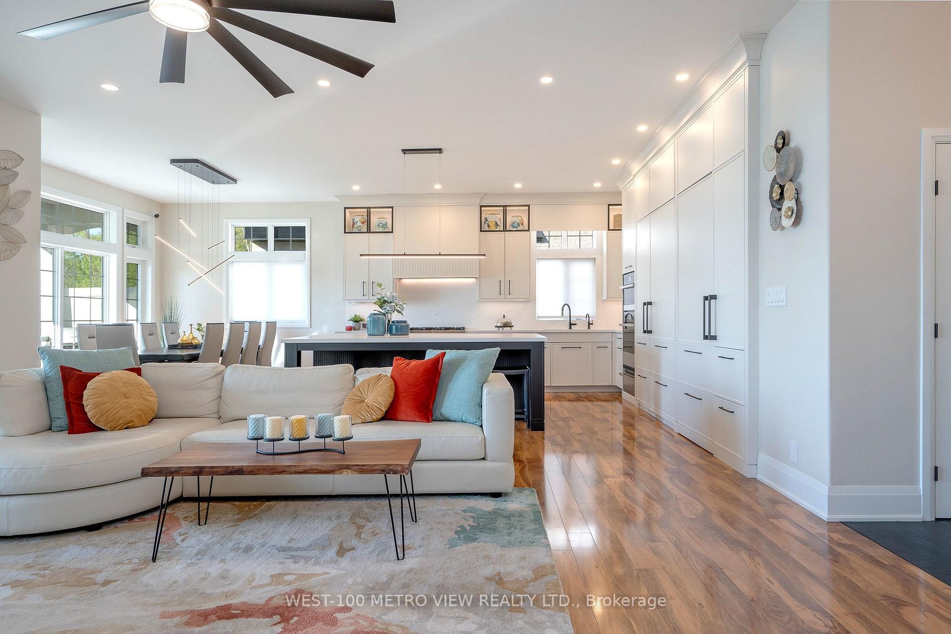 Photo 8 of 458 Silver Birch Drive, Tiny, Rural Tiny — HOMEH