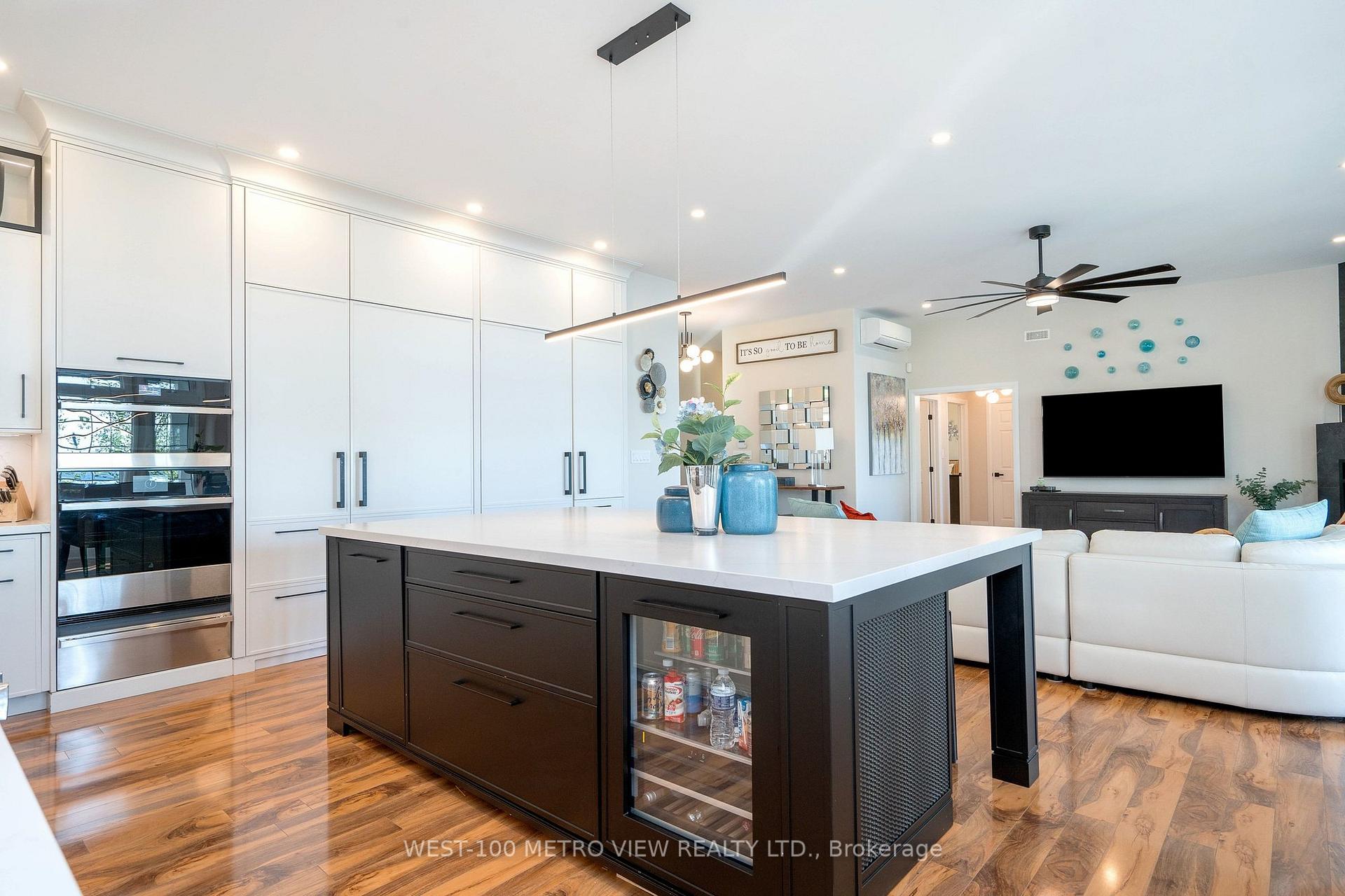 Photo 12 of 458 Silver Birch Drive, Tiny, Rural Tiny — HOMEH