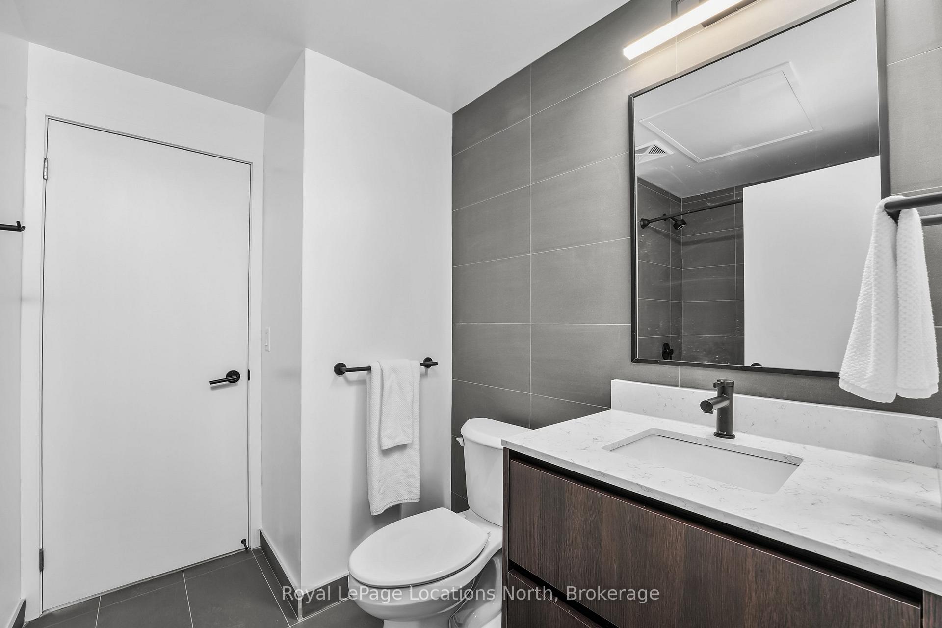 Photo 11 of 31 Huron, Unit 208 Street, Collingwood — HOMEH
