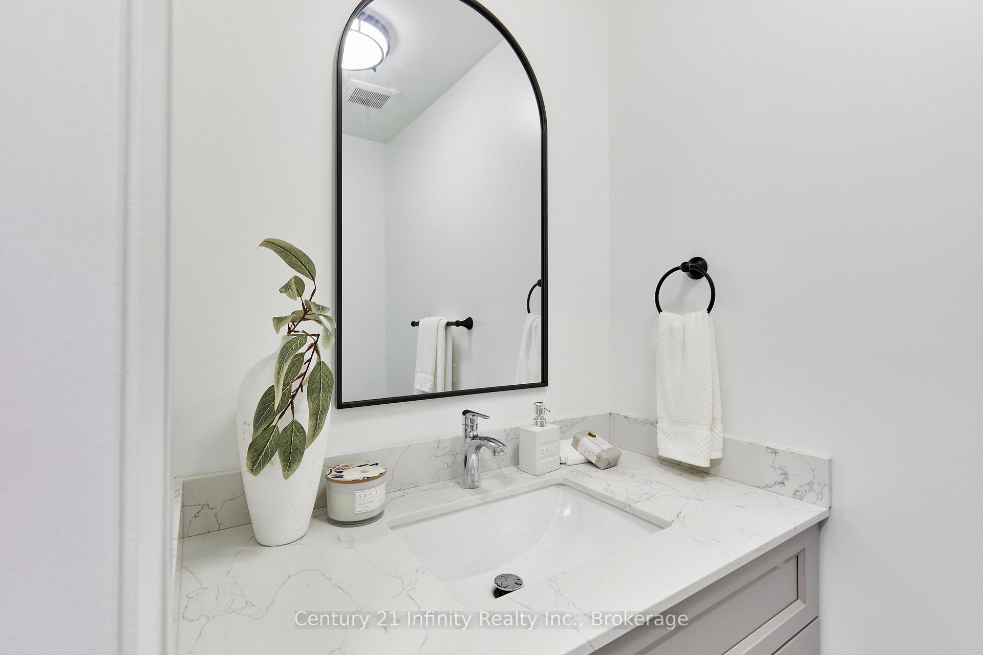 Photo 25 of 113 Daniels Crescent, Ajax, Central West — HOMEH