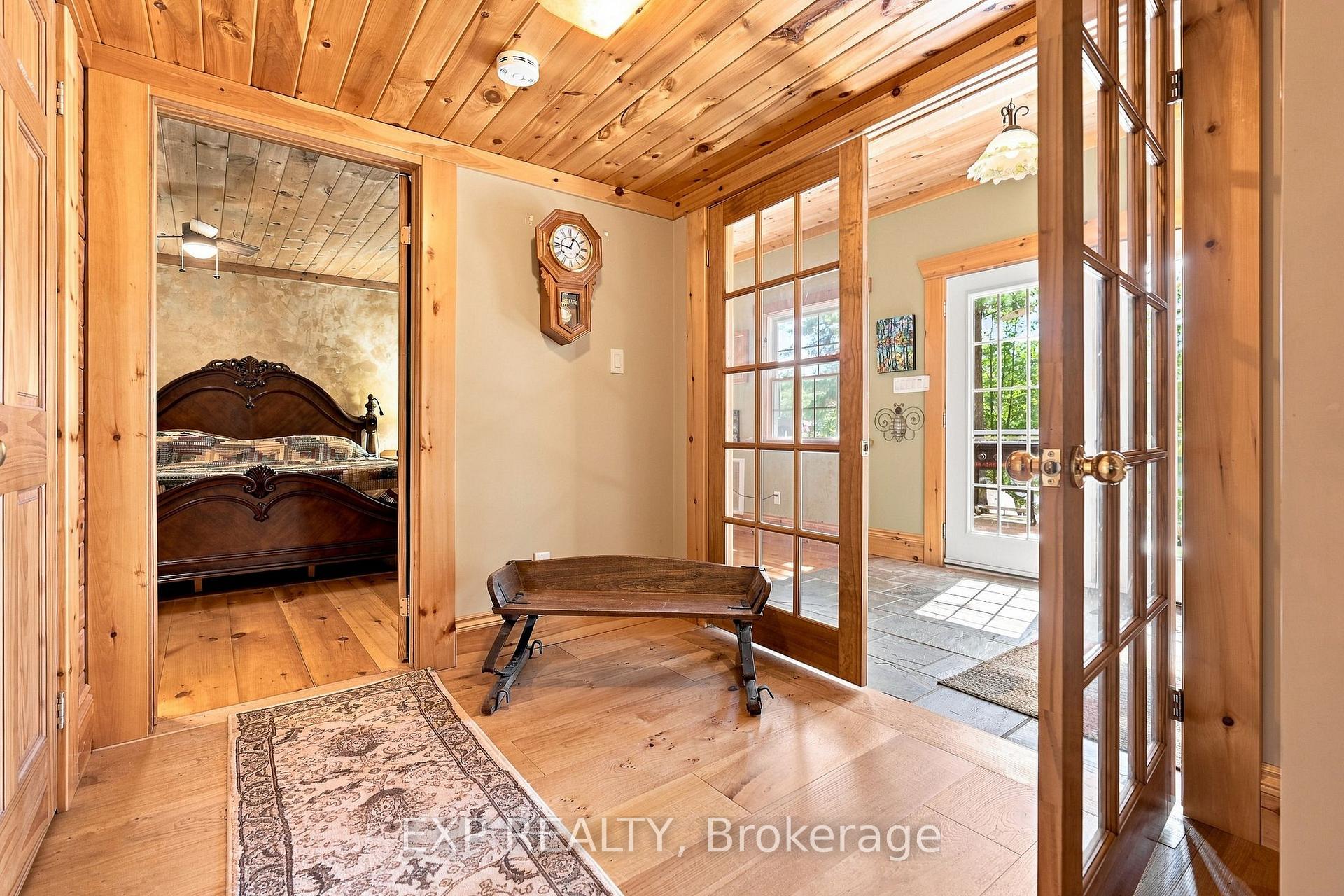 Photo 4 of Unit SR404, 14 Severn River, Muskoka Lakes, Wood (Muskoka Lakes) — HOMEH