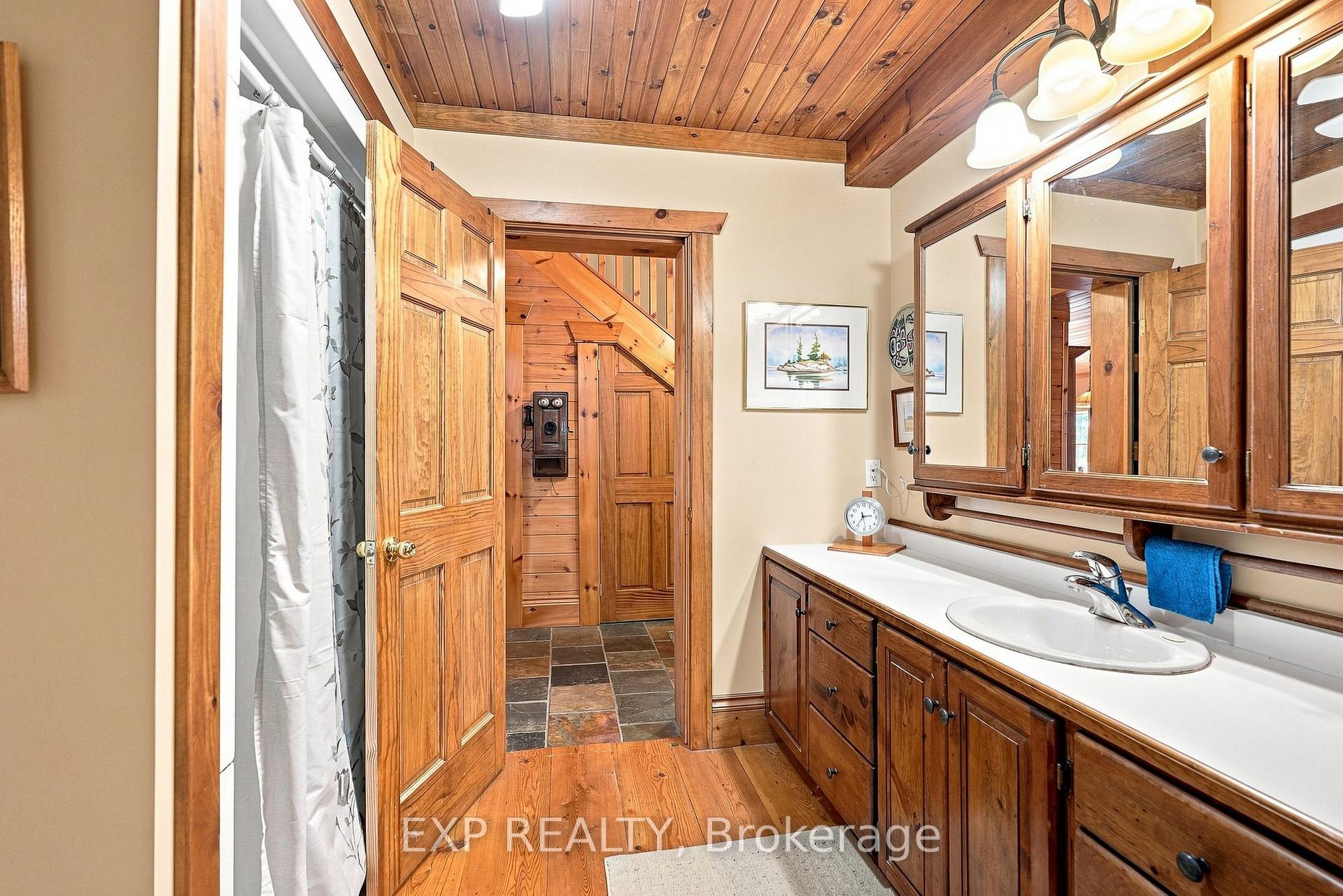 Photo 8 of Unit SR404, 14 Severn River, Muskoka Lakes, Wood (Muskoka Lakes) — HOMEH