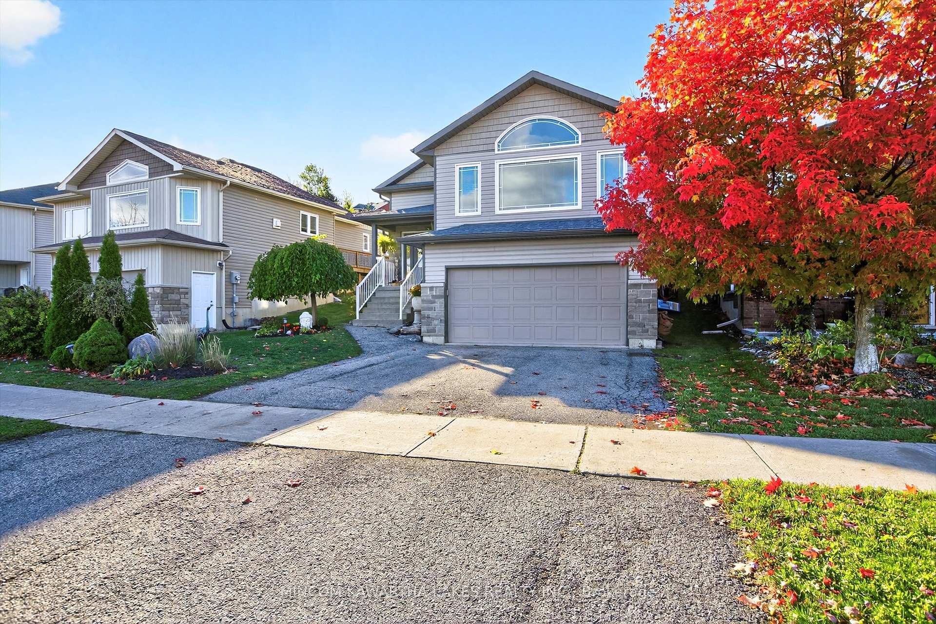 Photo 3 of 127 Milroy Drive, Peterborough, Northcrest Ward 5 — HOMEH