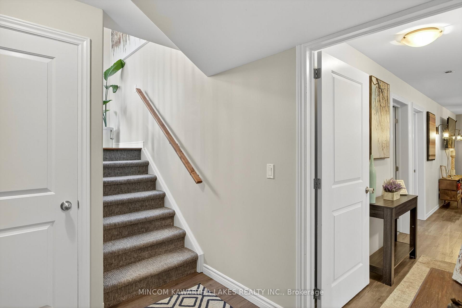 Photo 33 of 127 Milroy Drive, Peterborough, Northcrest Ward 5 — HOMEH