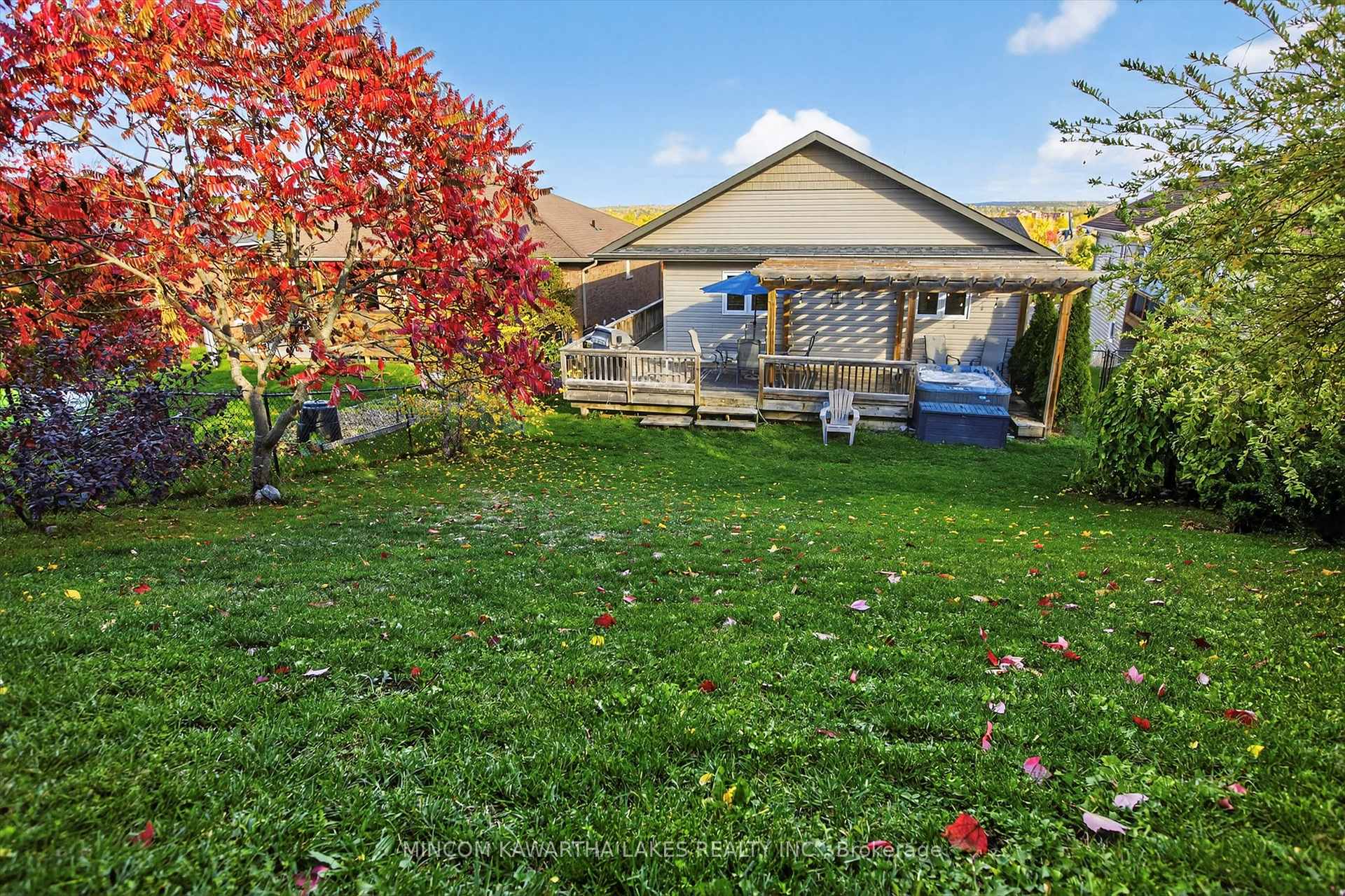 Photo 43 of 127 Milroy Drive, Peterborough, Northcrest Ward 5 — HOMEH