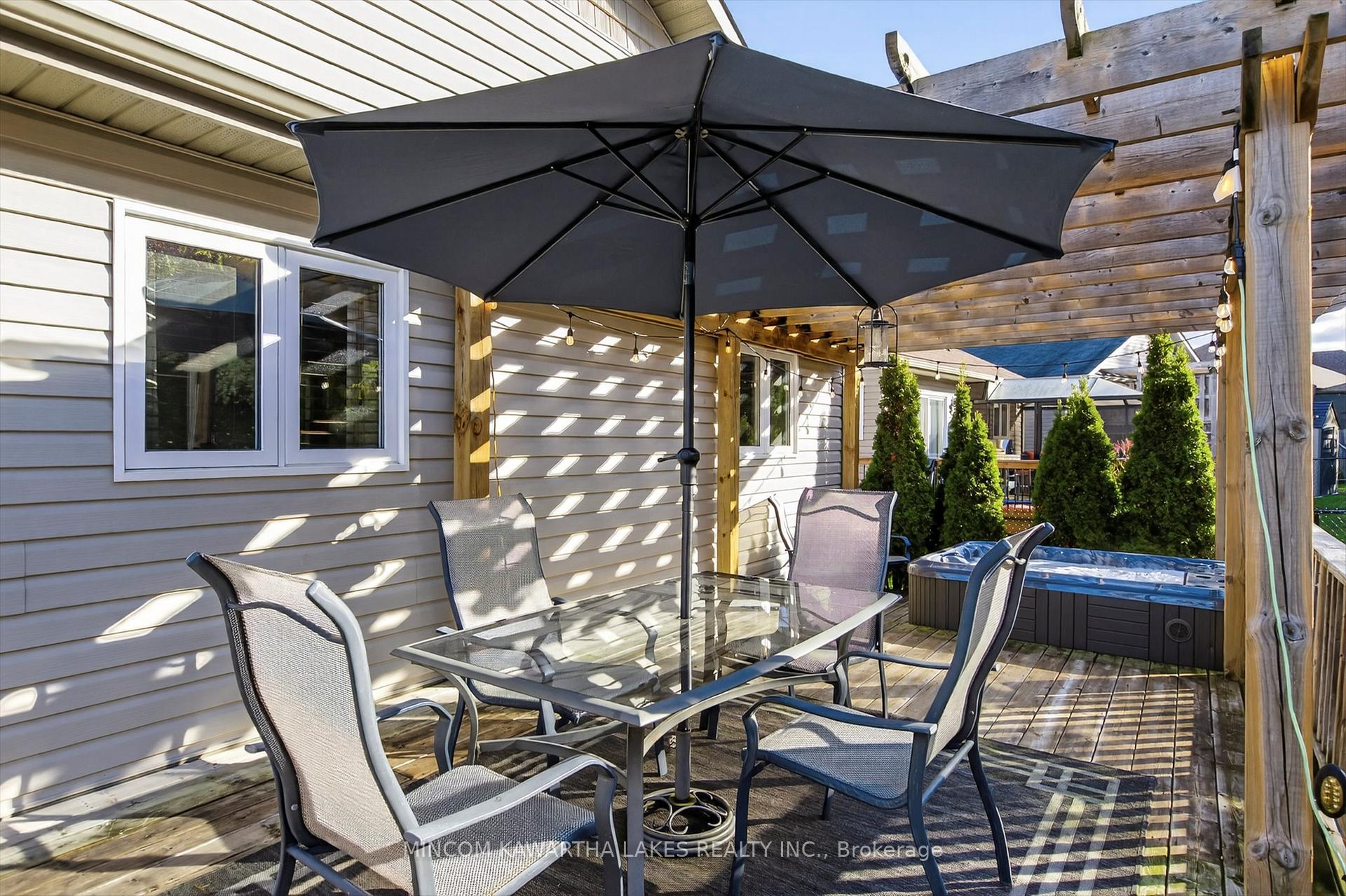 Photo 45 of 127 Milroy Drive, Peterborough, Northcrest Ward 5 — HOMEH