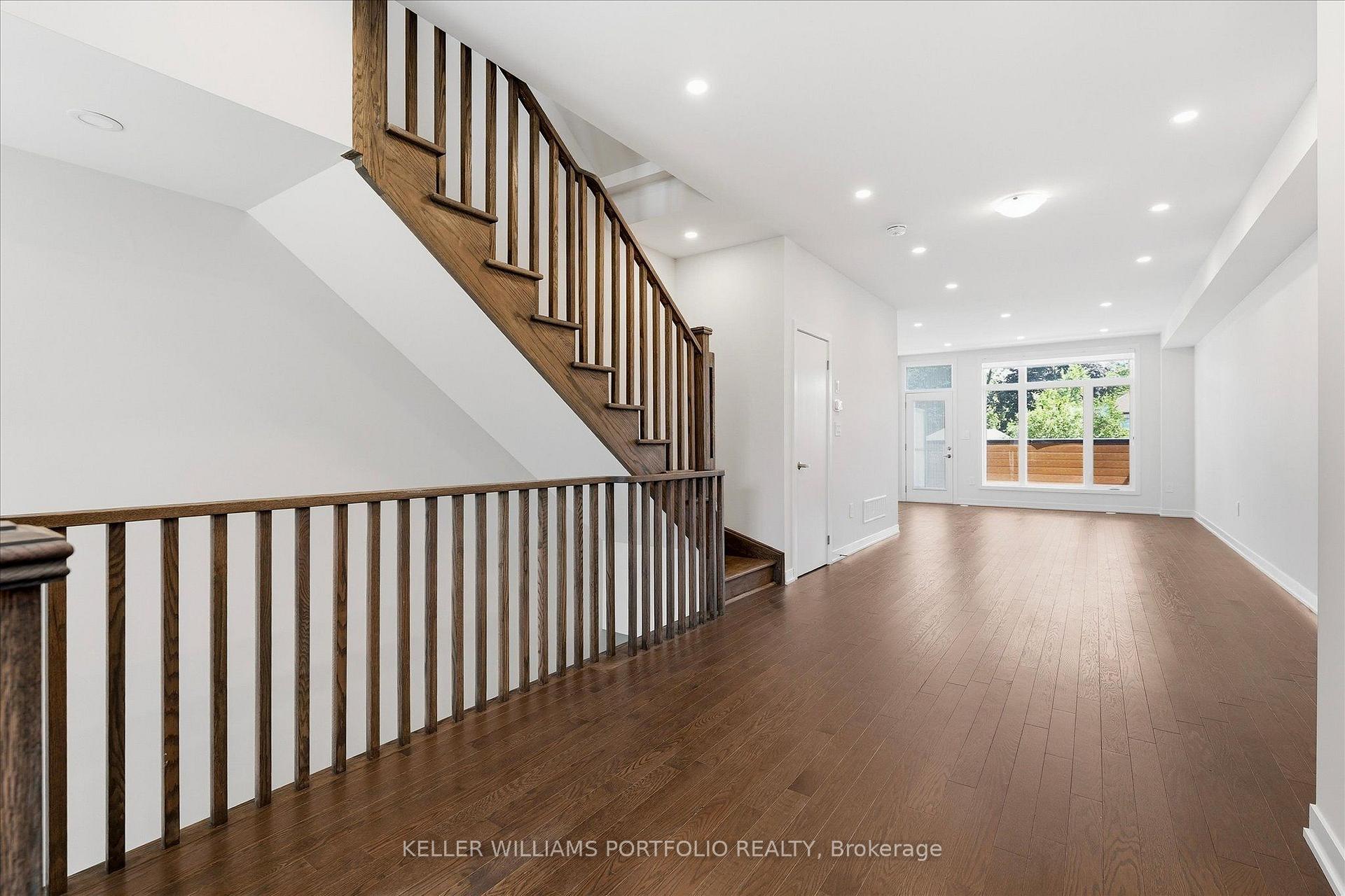 Photo 8 of 372 Lawrence Heights Way, Toronto, Bedford Park-Nortown — HOMEH