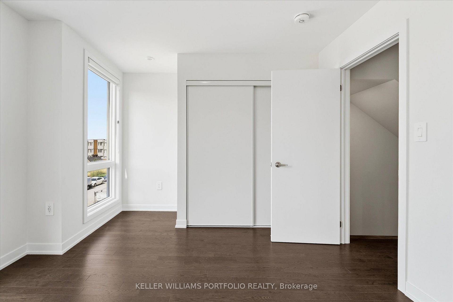 Photo 16 of 372 Lawrence Heights Way, Toronto, Bedford Park-Nortown — HOMEH