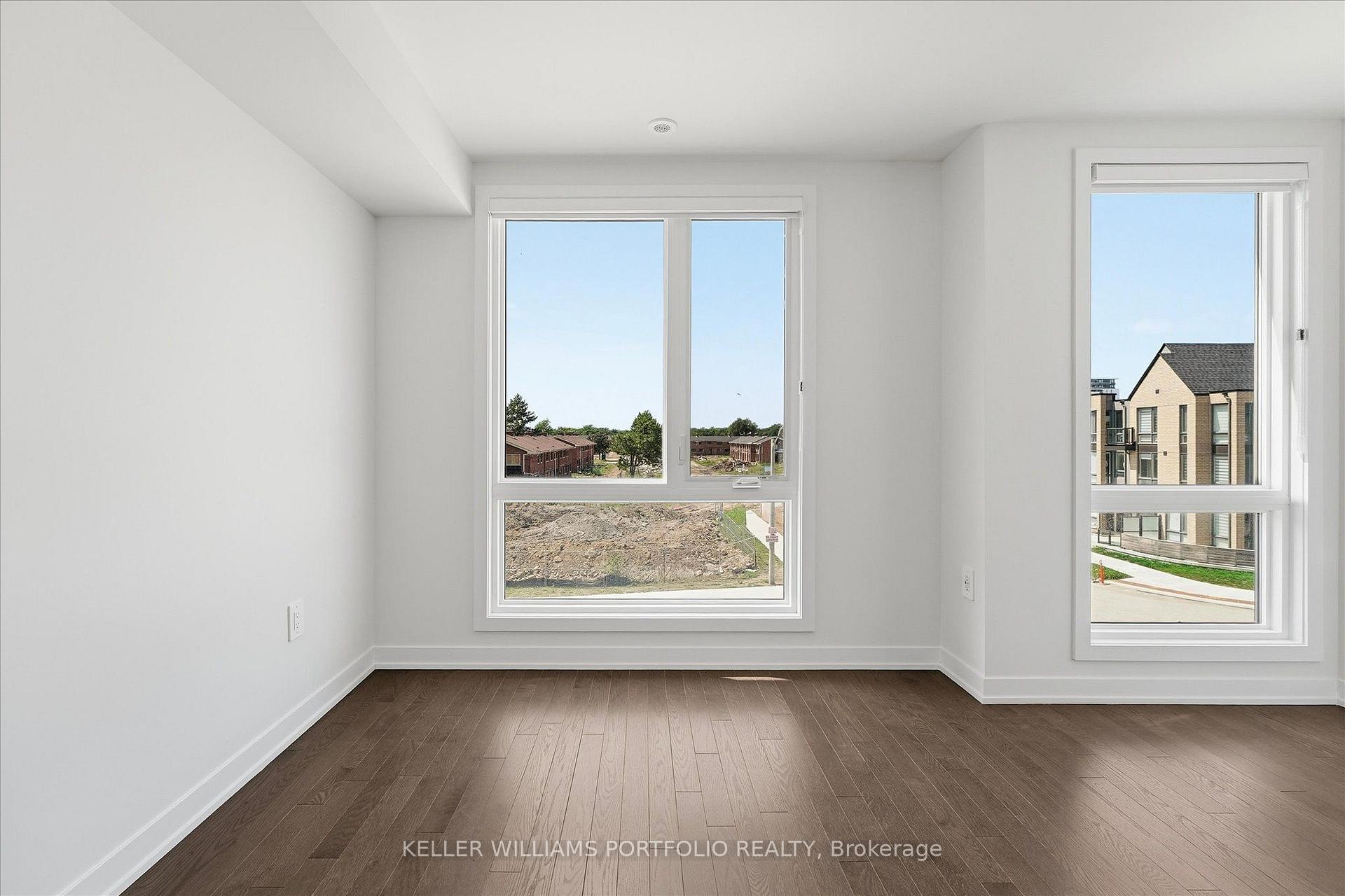 Photo 17 of 372 Lawrence Heights Way, Toronto, Bedford Park-Nortown — HOMEH