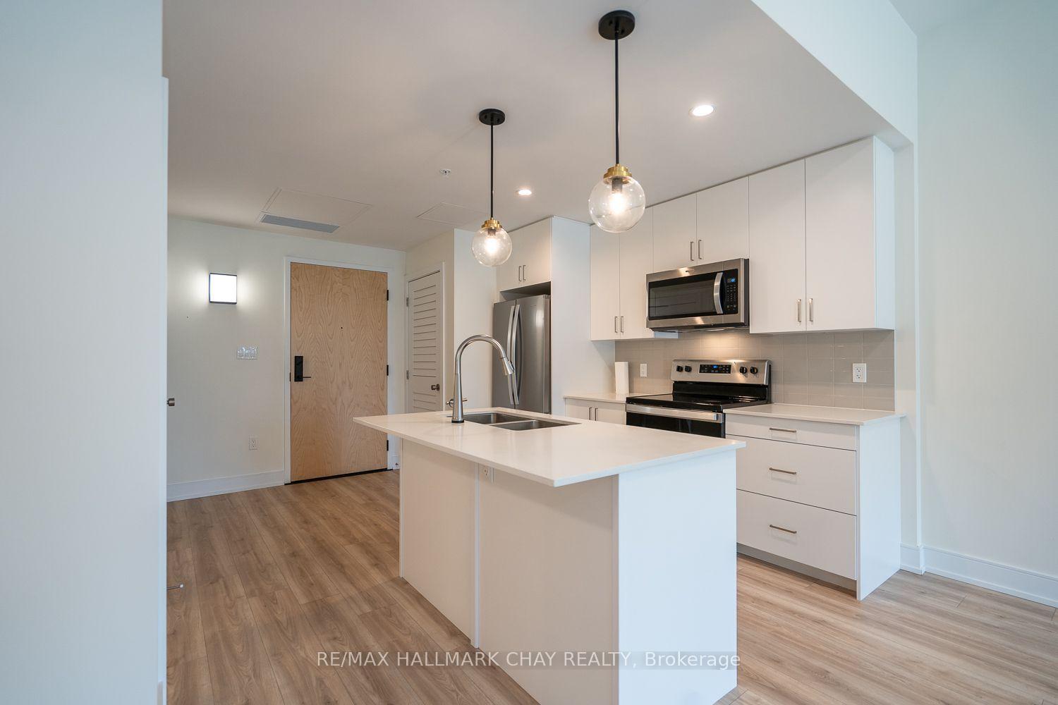 Photo 4 of Unit 203, 121 Mary Street, Clearview, Creemore — HOMEH