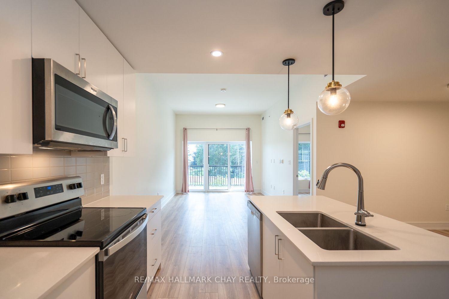 Photo 11 of Unit 203, 121 Mary Street, Clearview, Creemore — HOMEH