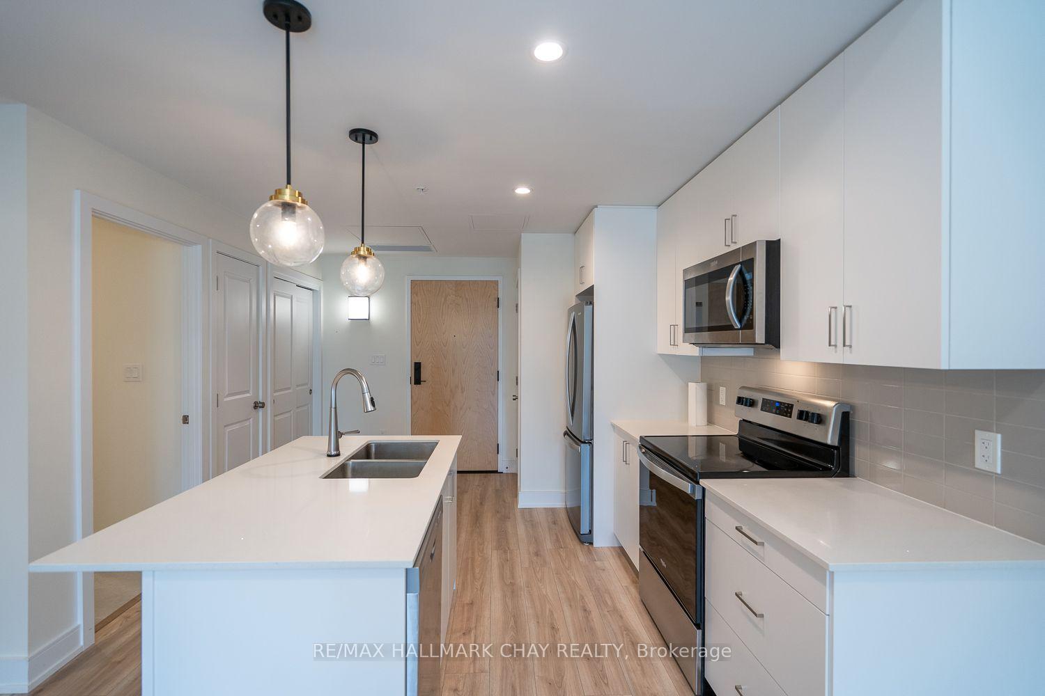 Photo 12 of Unit 203, 121 Mary Street, Clearview, Creemore — HOMEH