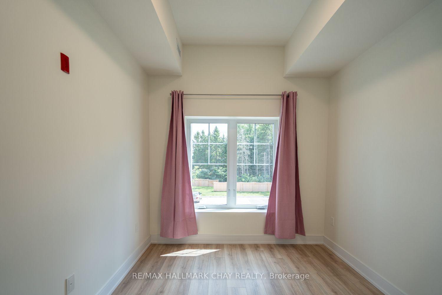 Photo 15 of Unit 203, 121 Mary Street, Clearview, Creemore — HOMEH