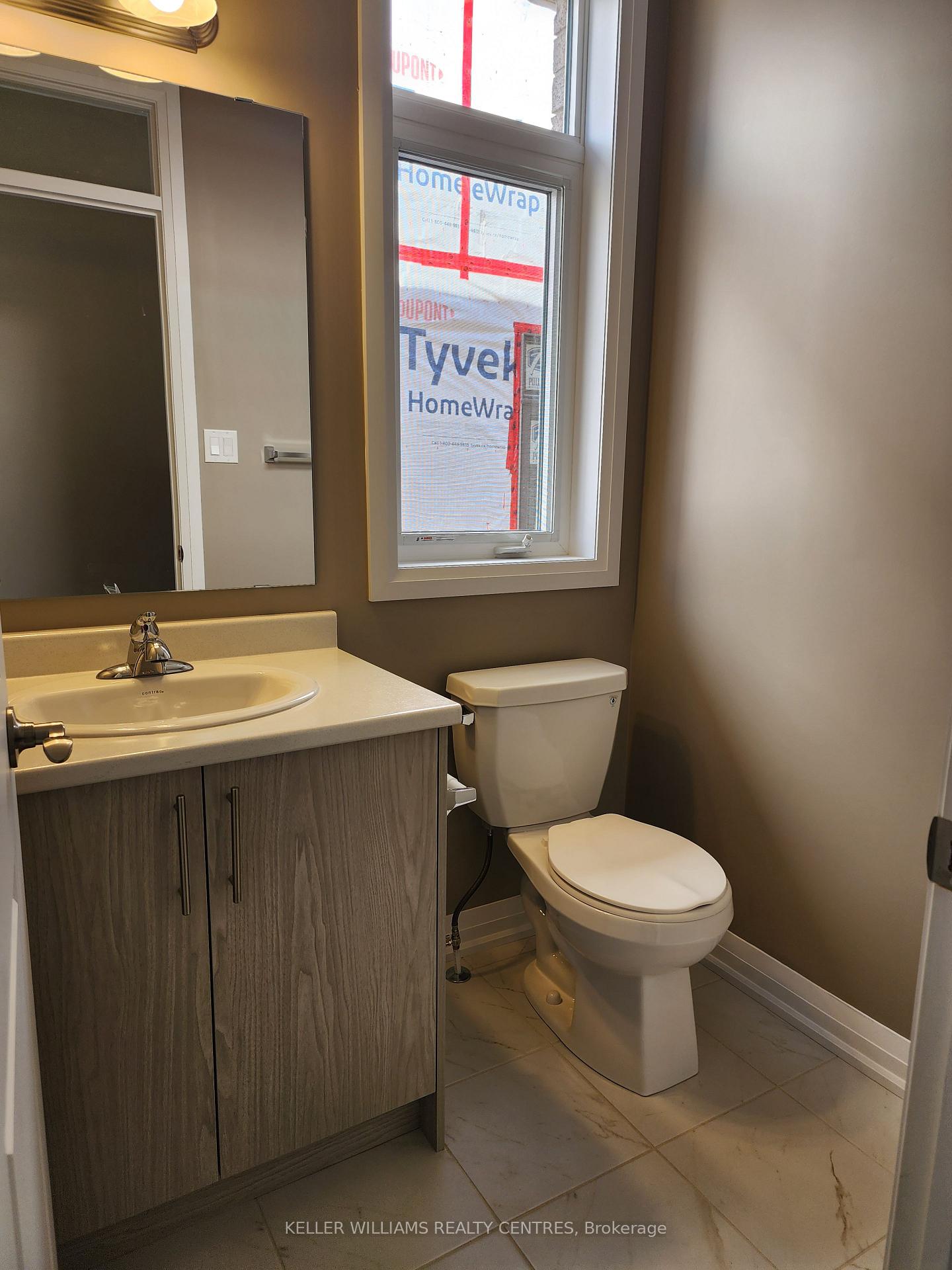 Photo 3 of 59 Copperhill Heights, Barrie, Rural Barrie Southeast — HOMEH
