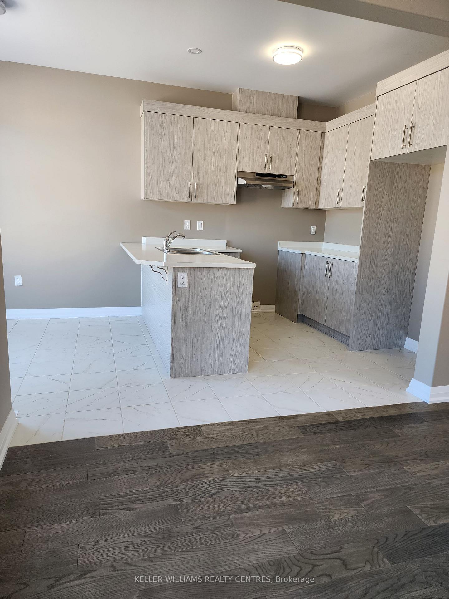 Photo 4 of 59 Copperhill Heights, Barrie, Rural Barrie Southeast — HOMEH