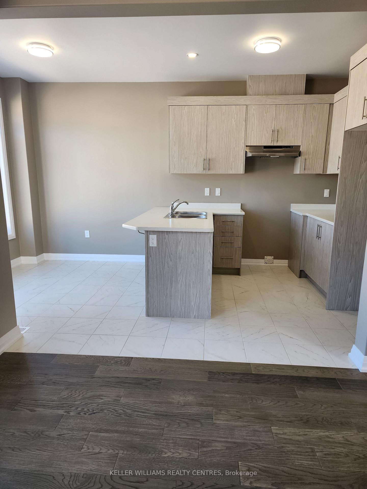 Photo 5 of 59 Copperhill Heights, Barrie, Rural Barrie Southeast — HOMEH