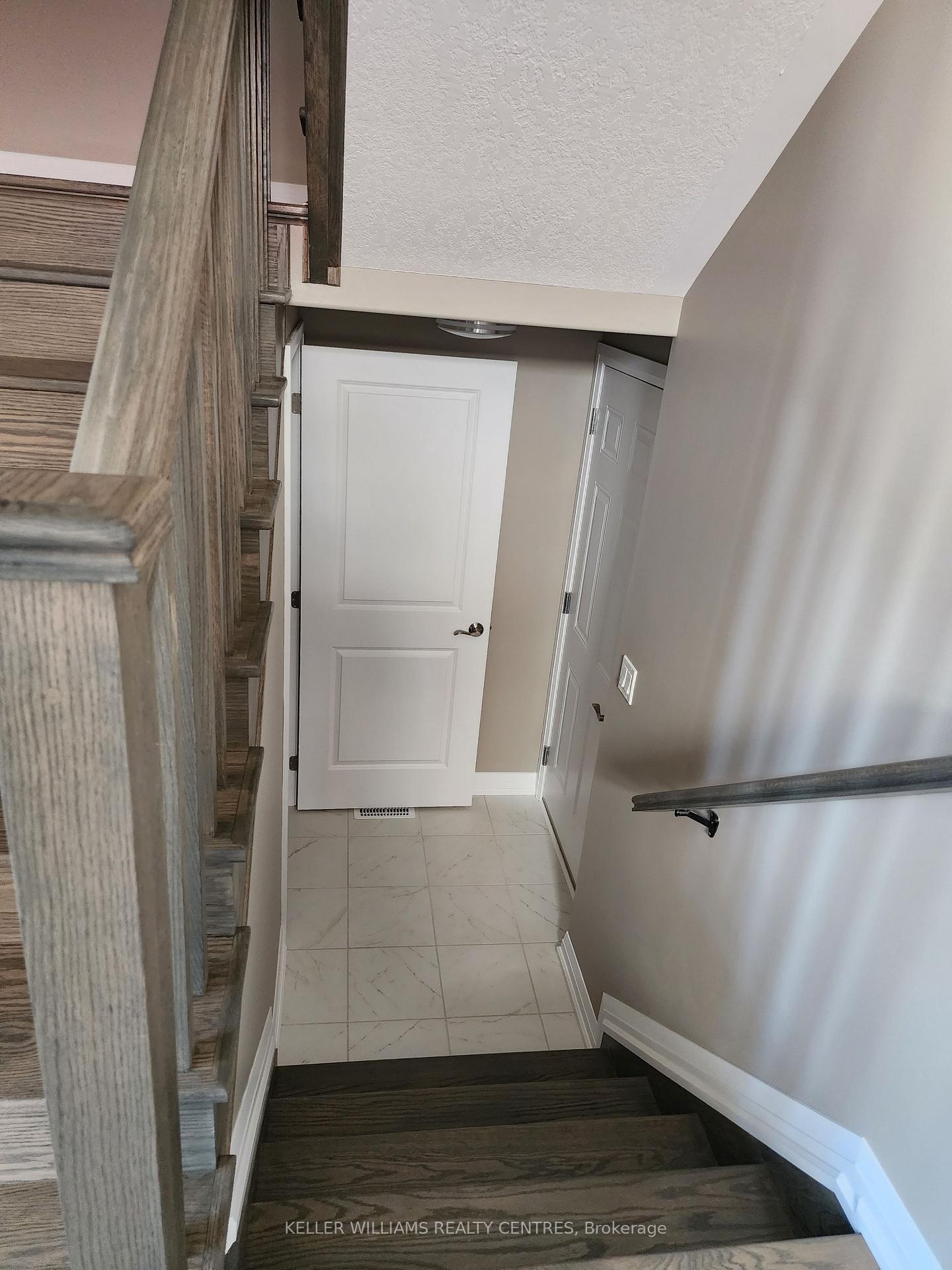 Photo 10 of 59 Copperhill Heights, Barrie, Rural Barrie Southeast — HOMEH