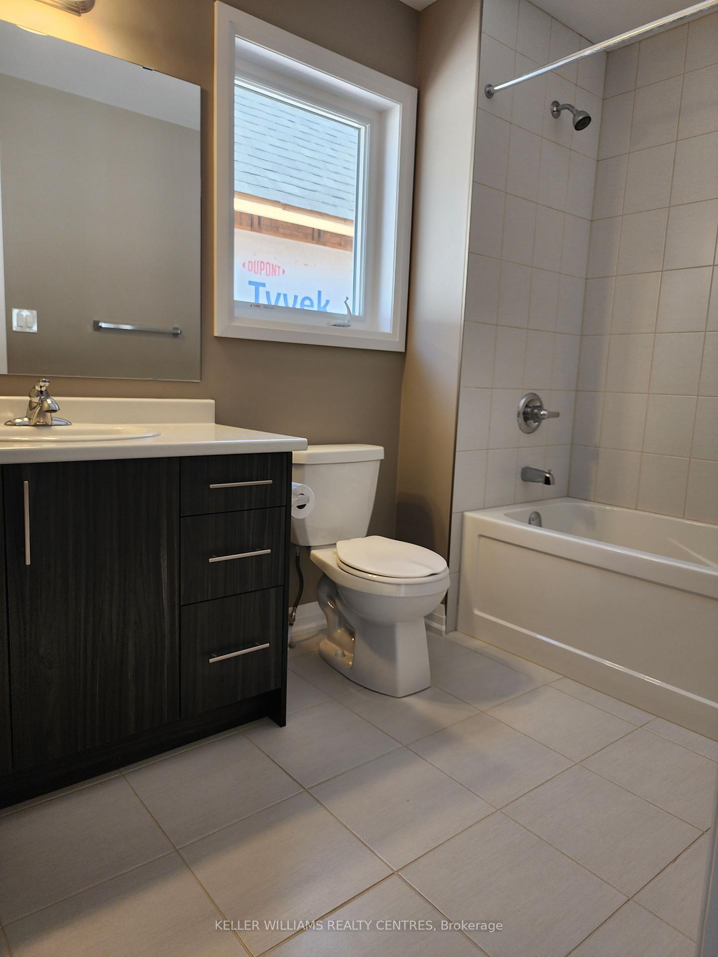 Photo 15 of 59 Copperhill Heights, Barrie, Rural Barrie Southeast — HOMEH