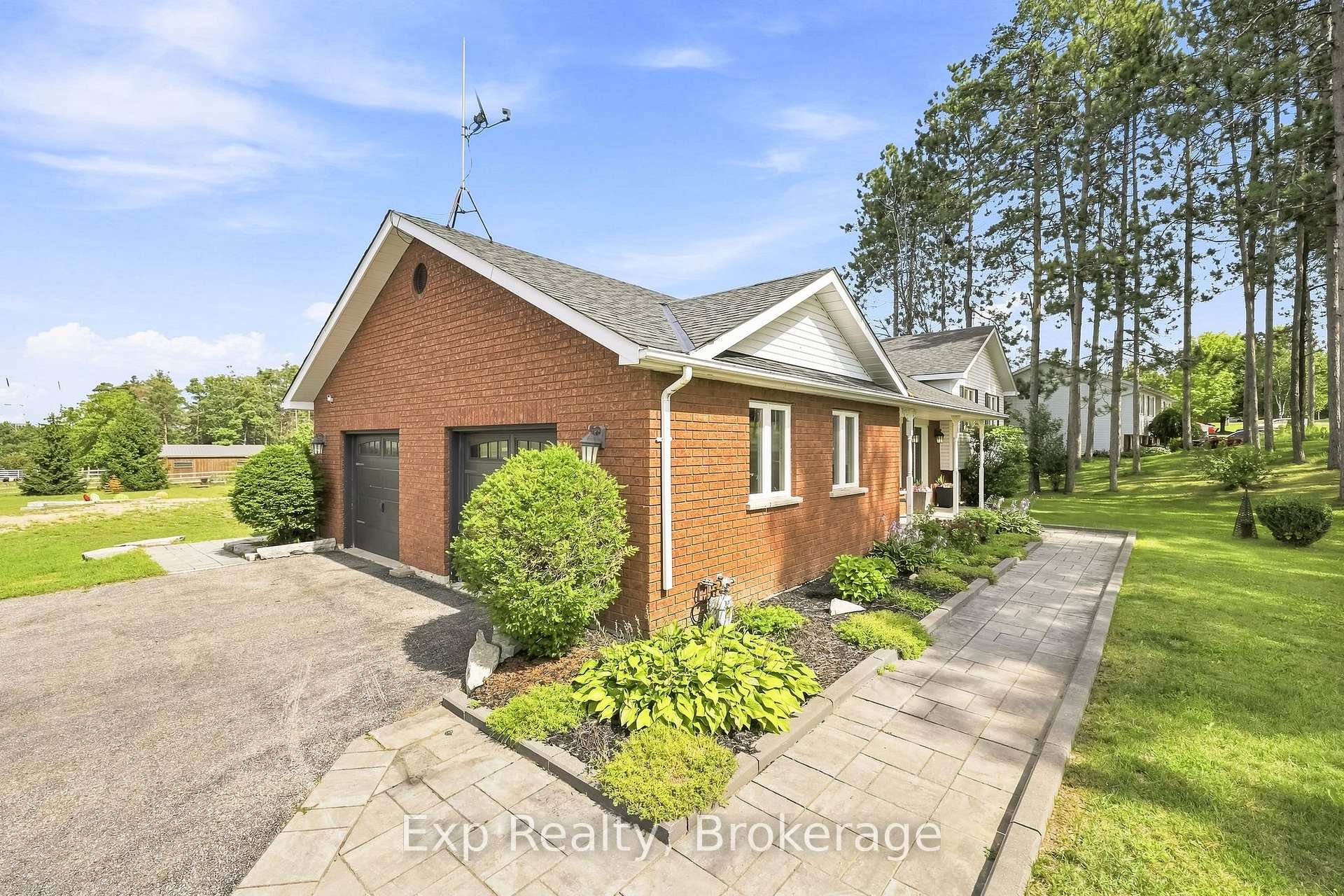 Photo 4 of 5 Royal Estates Drive, Kawartha Lakes, Pontypool — HOMEH