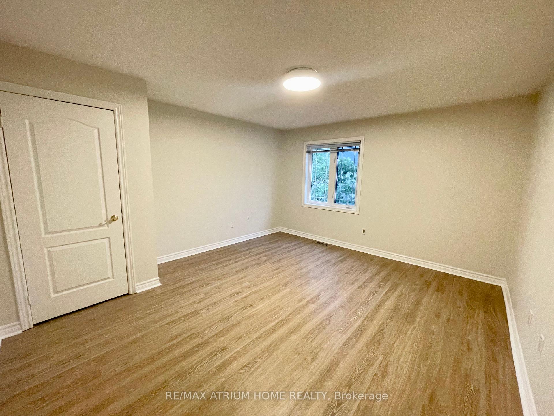 Photo 18 of 10 William Poole Way, North York, Willowdale East — HOMEH