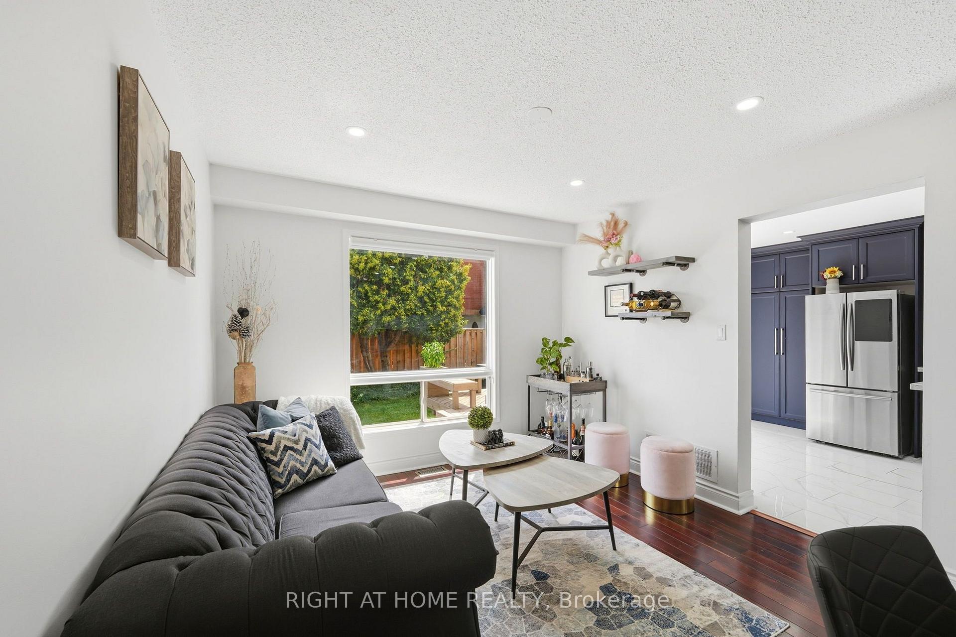 Photo 6 of 2295 Wildwood Crescent, Pickering, Brock Ridge — HOMEH