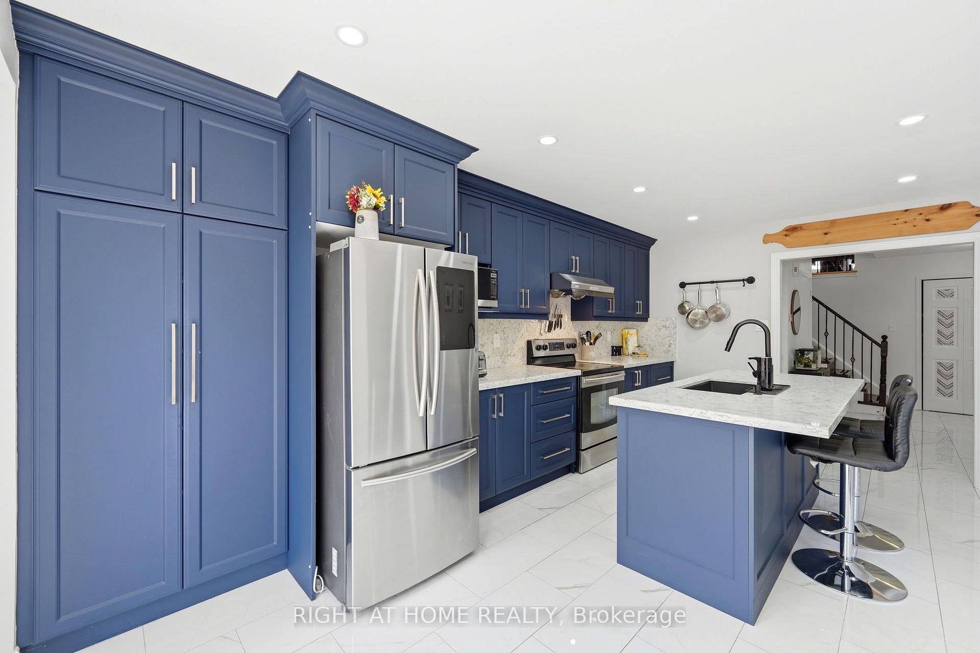 Photo 8 of 2295 Wildwood Crescent, Pickering, Brock Ridge — HOMEH