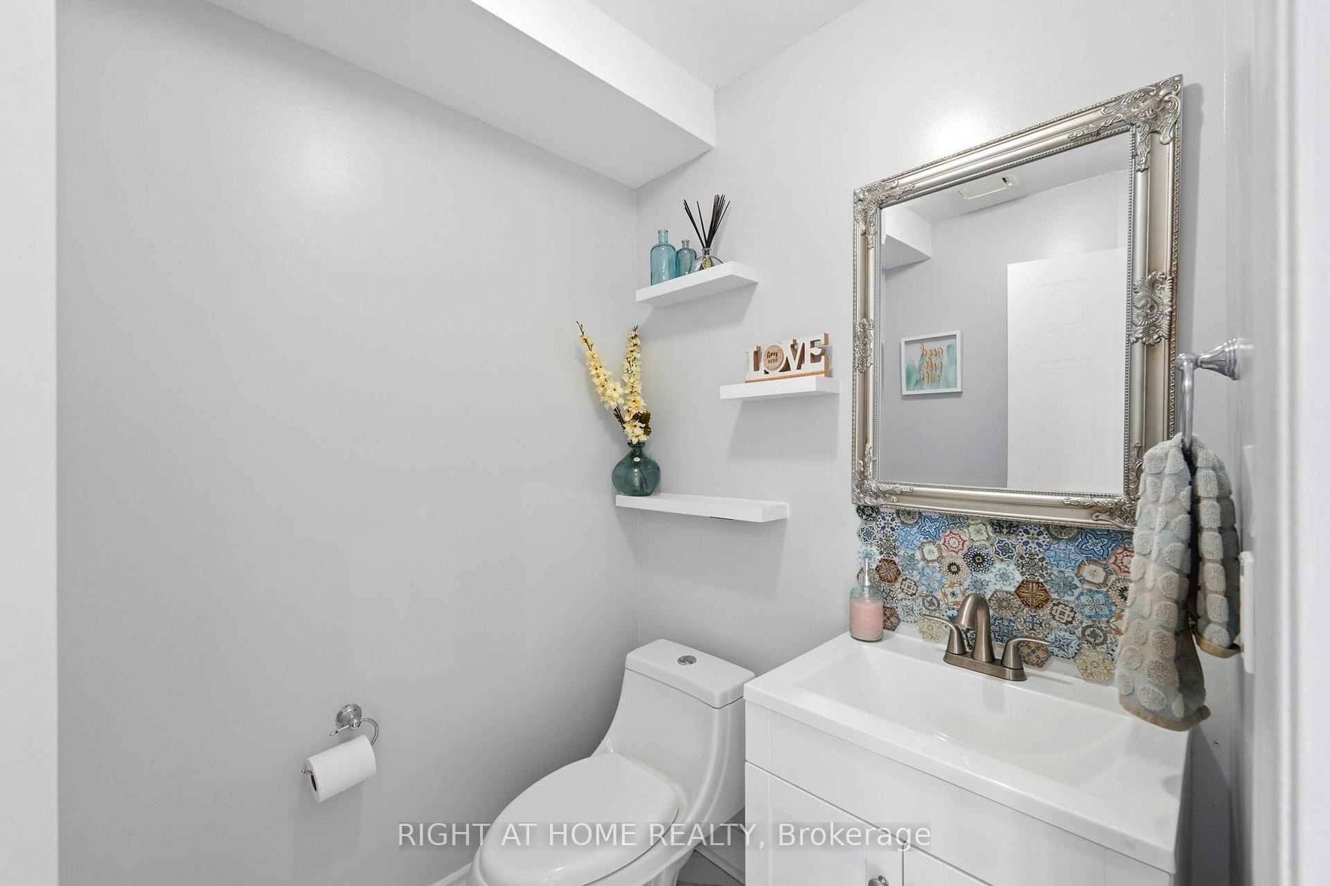 Photo 12 of 2295 Wildwood Crescent, Pickering, Brock Ridge — HOMEH