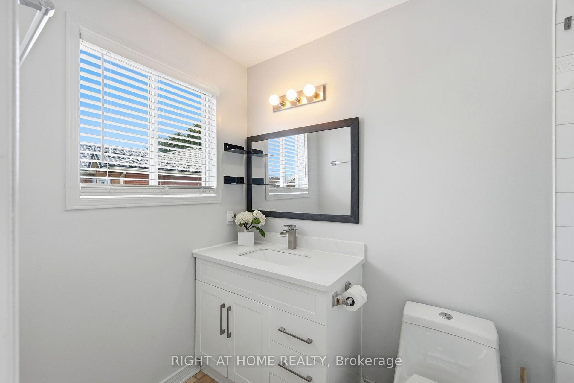 Photo 18 of 2295 Wildwood Crescent, Pickering, Brock Ridge — HOMEH