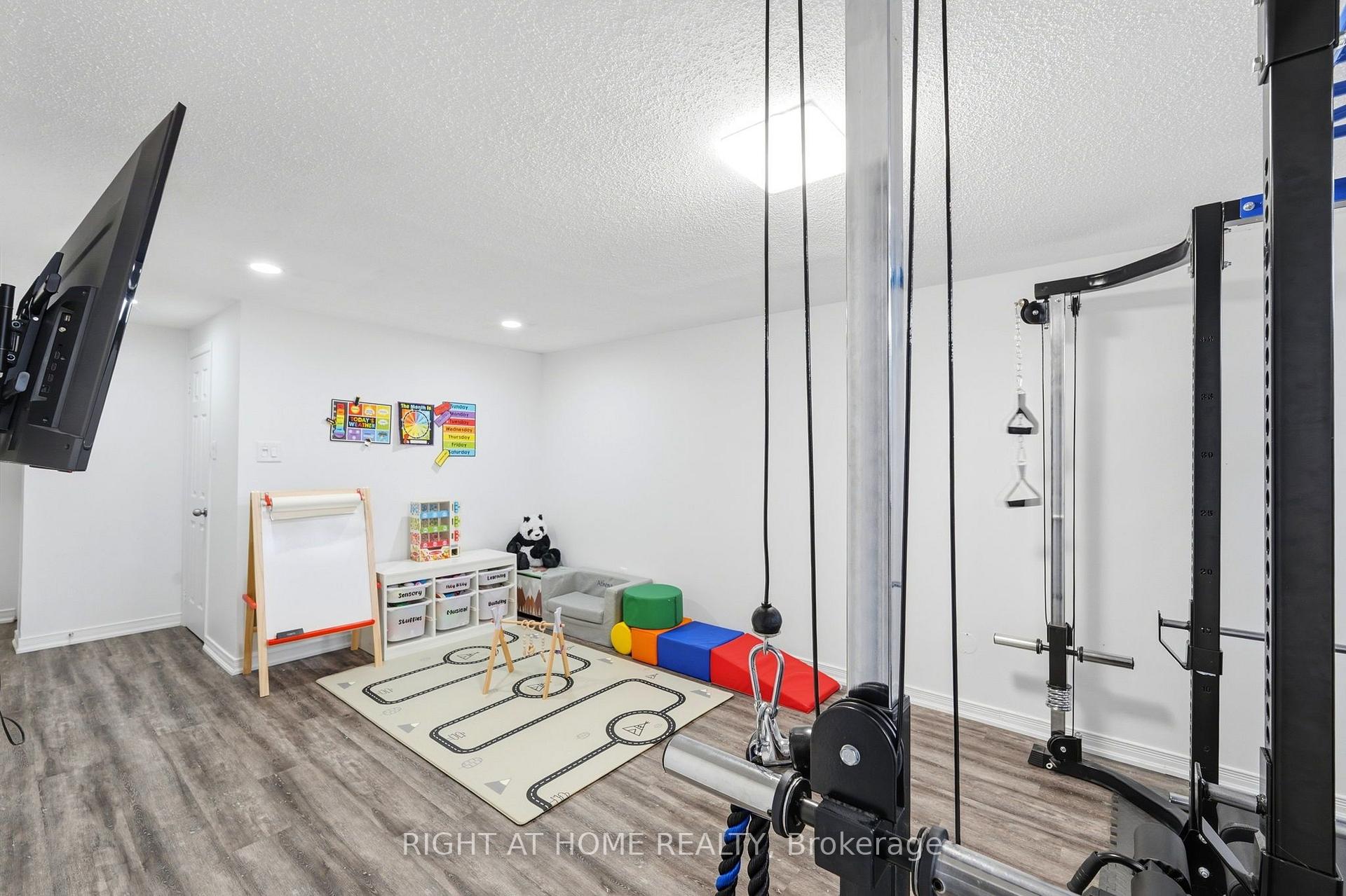 Photo 26 of 2295 Wildwood Crescent, Pickering, Brock Ridge — HOMEH