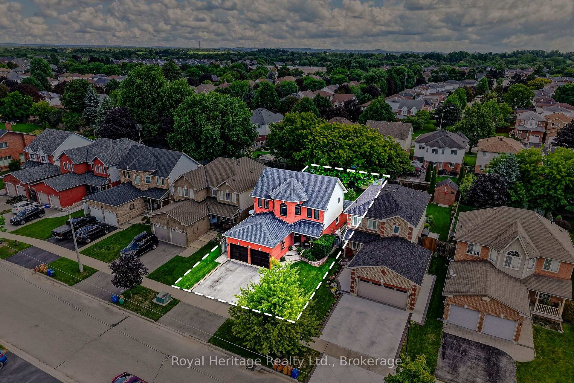 Photo 7 of 49 Bradshaw Street, Clarington, Bowmanville — HOMEH