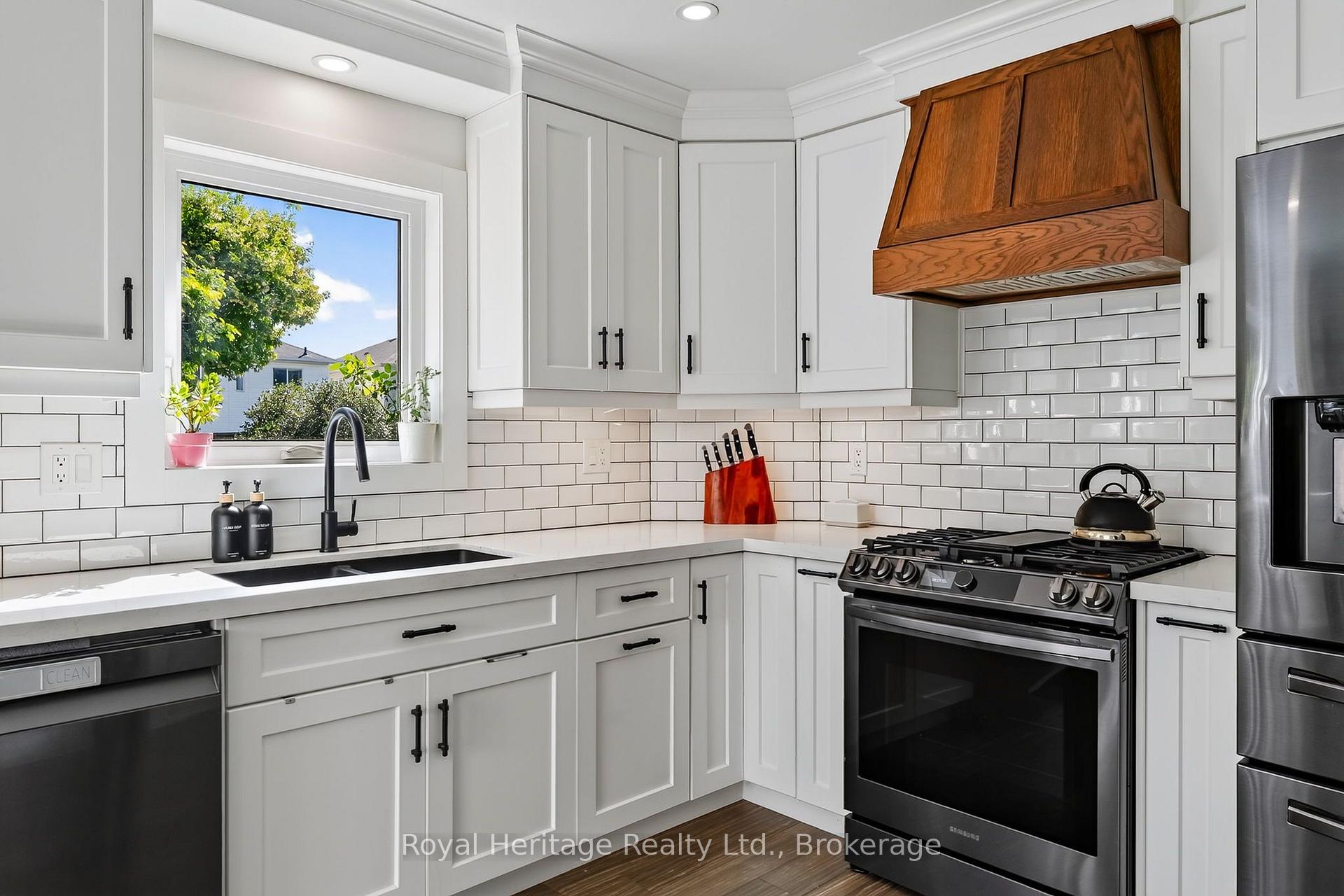 Photo 15 of 49 Bradshaw Street, Clarington, Bowmanville — HOMEH