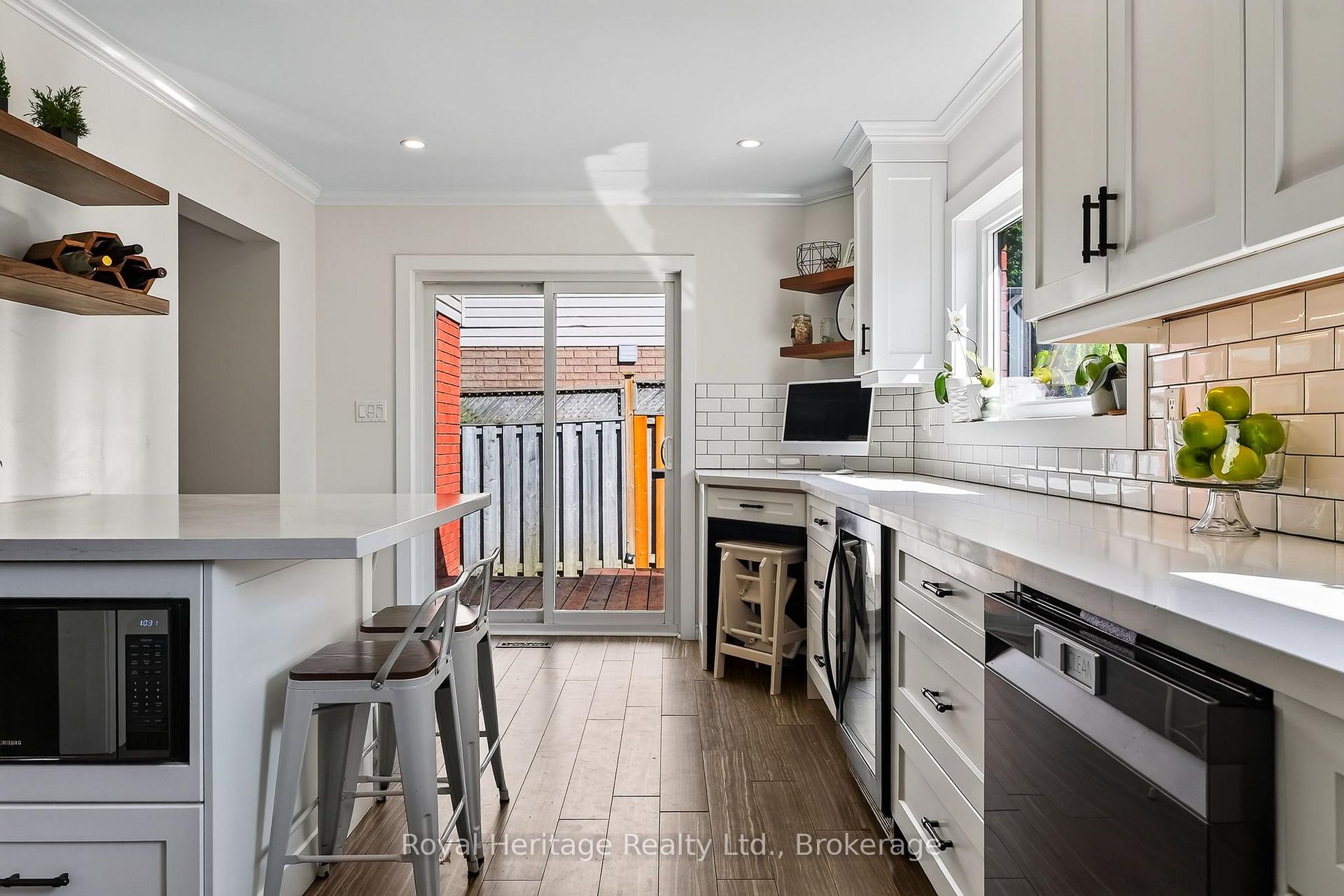 Photo 17 of 49 Bradshaw Street, Clarington, Bowmanville — HOMEH