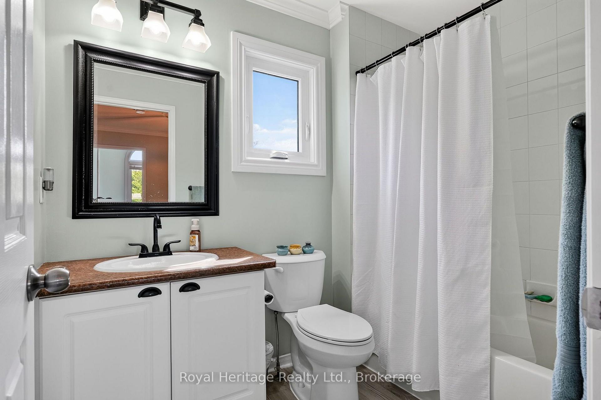 Photo 24 of 49 Bradshaw Street, Clarington, Bowmanville — HOMEH
